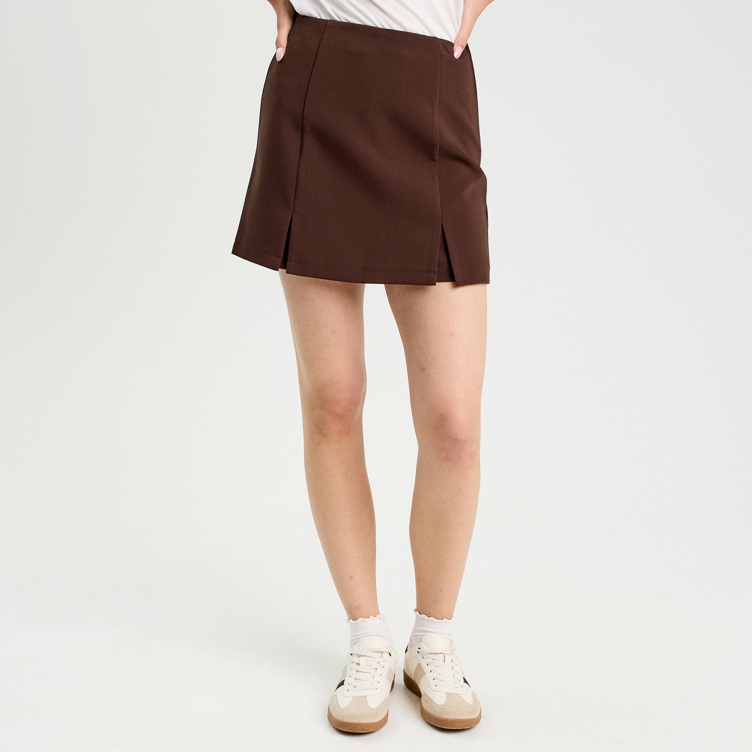 Jupe-short droite fentes marron fonc&eacute; femme