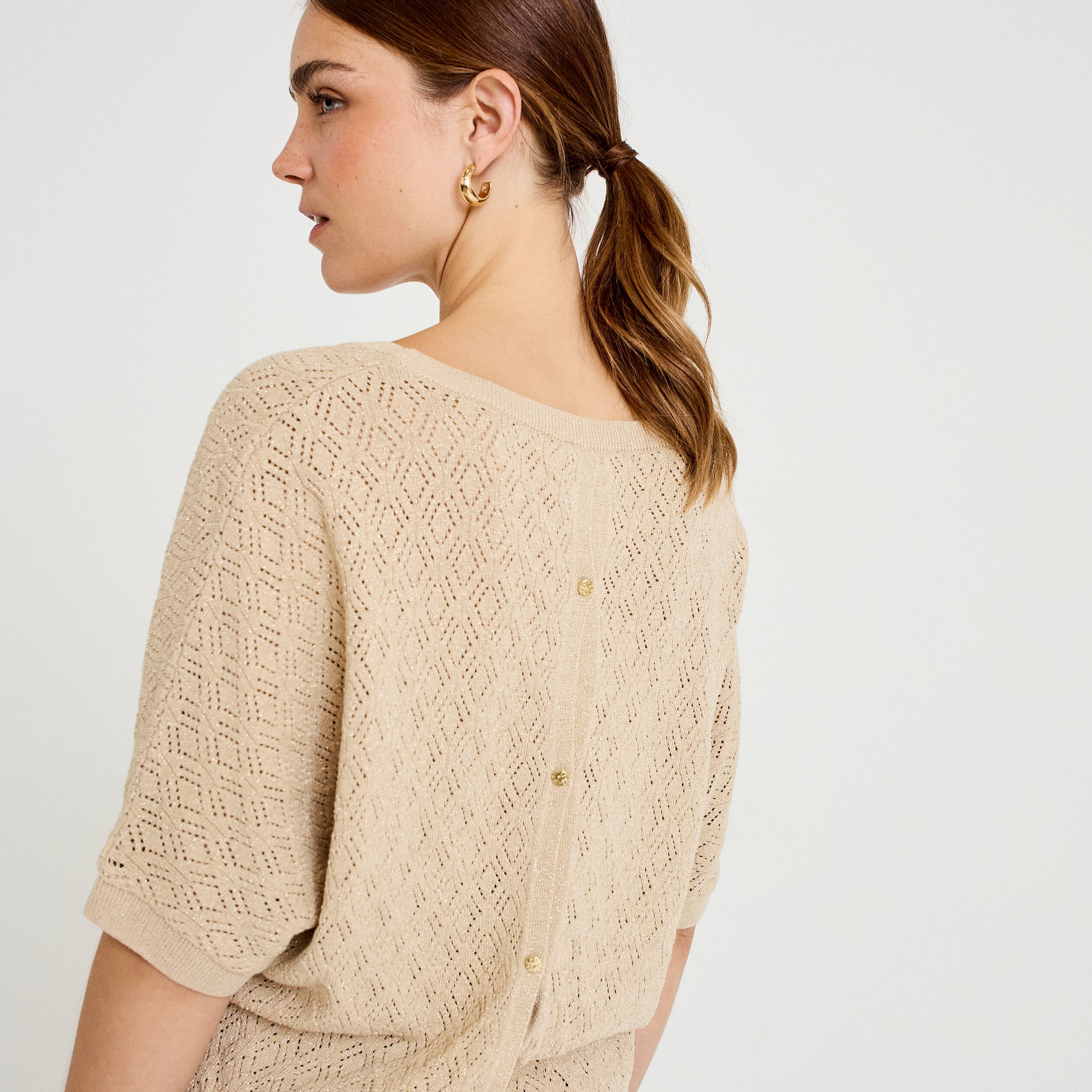 Pull ajour&eacute; col v manches courtes beige femme