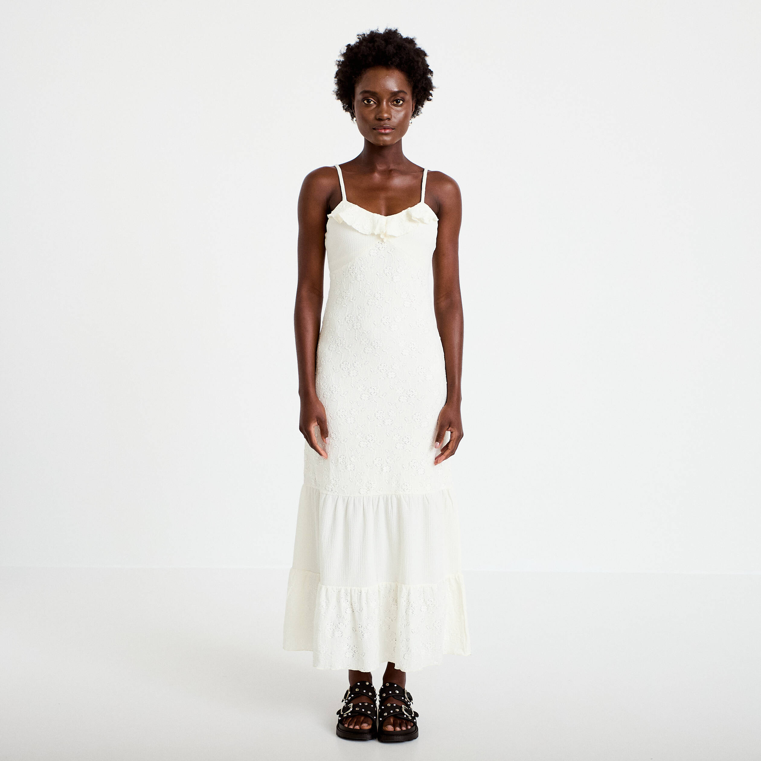 Robe longue &eacute;vas&eacute;e col v bretelles ecru femme