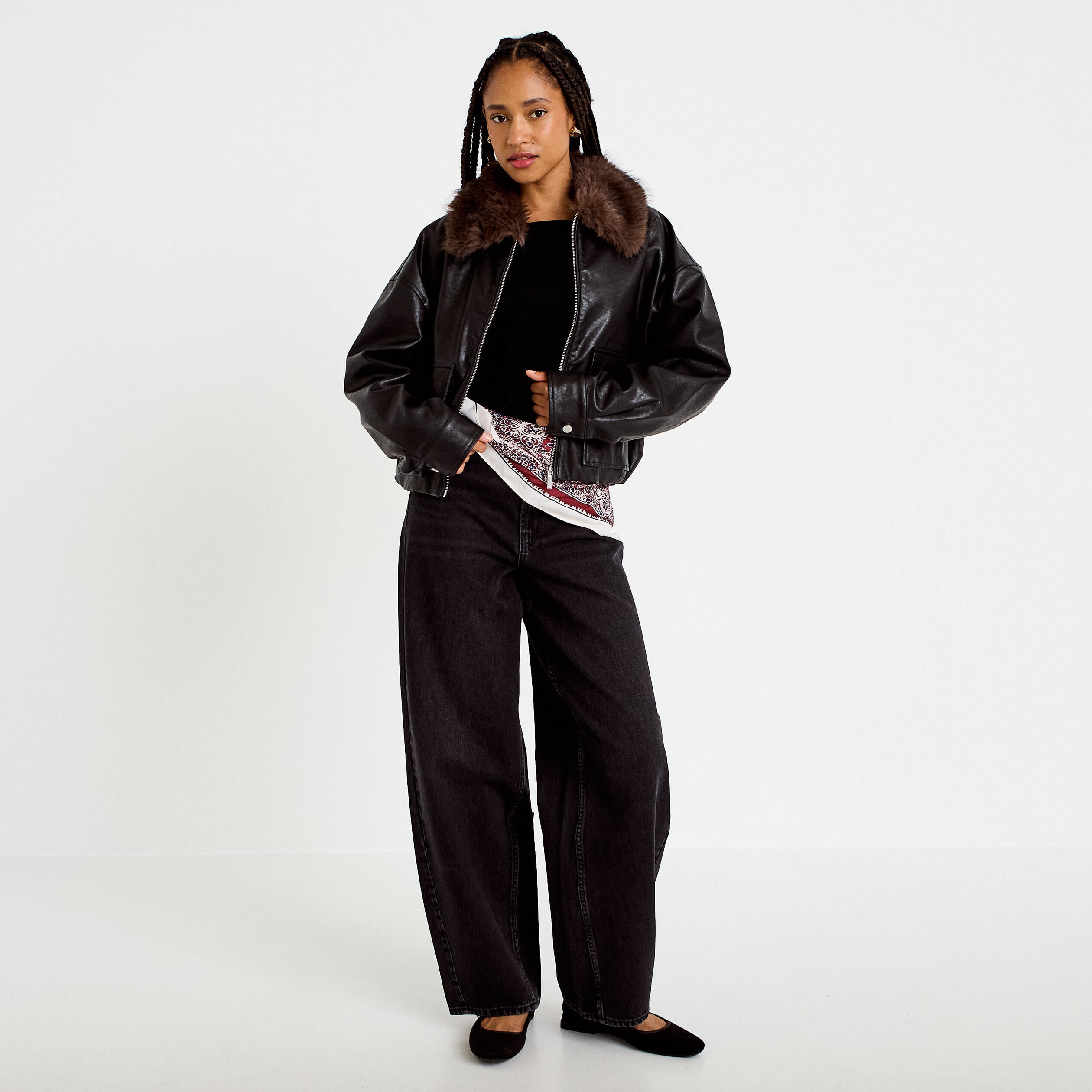 Pull oversize col bateau manches longues noir femme