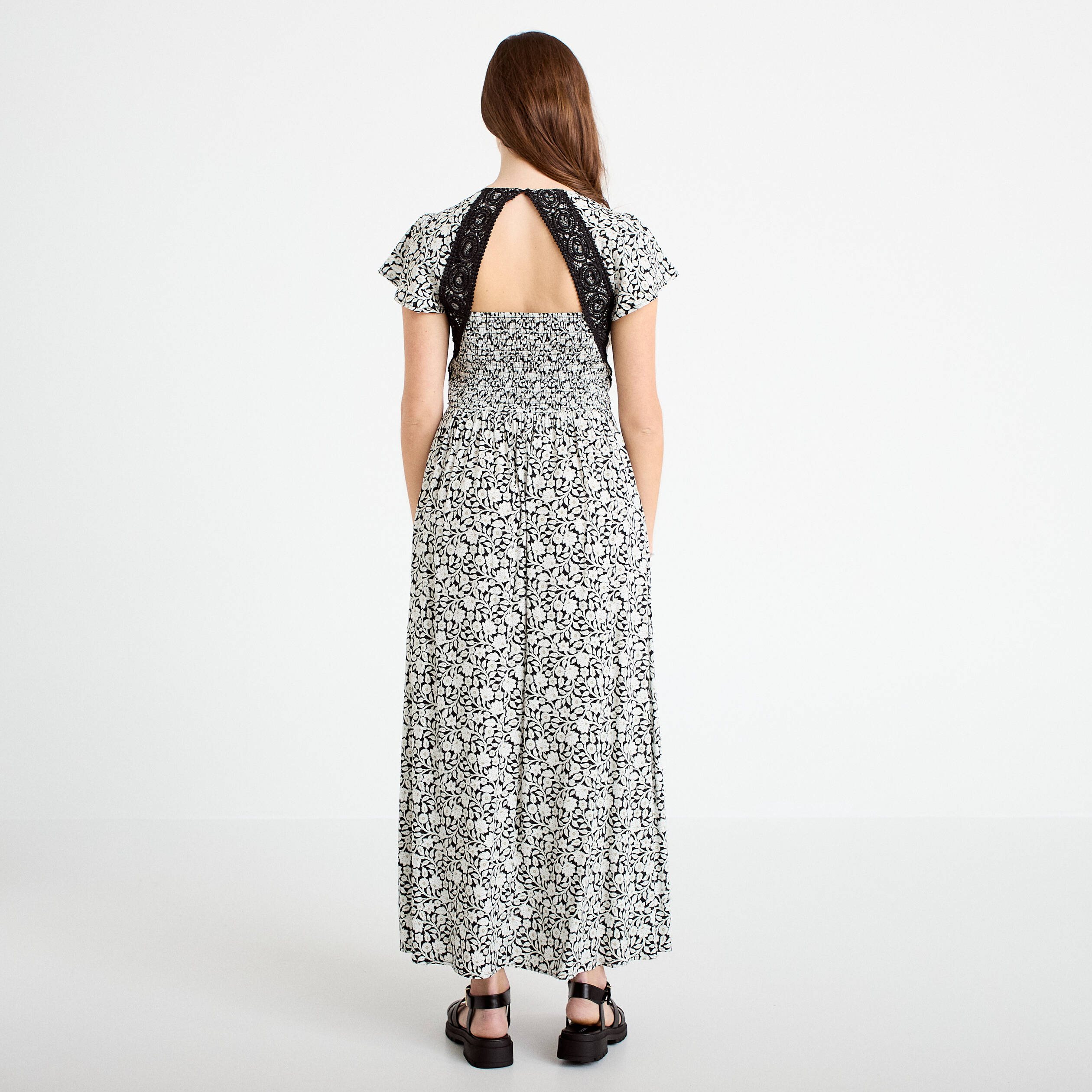 Robe longue &eacute;vas&eacute;e noir femme