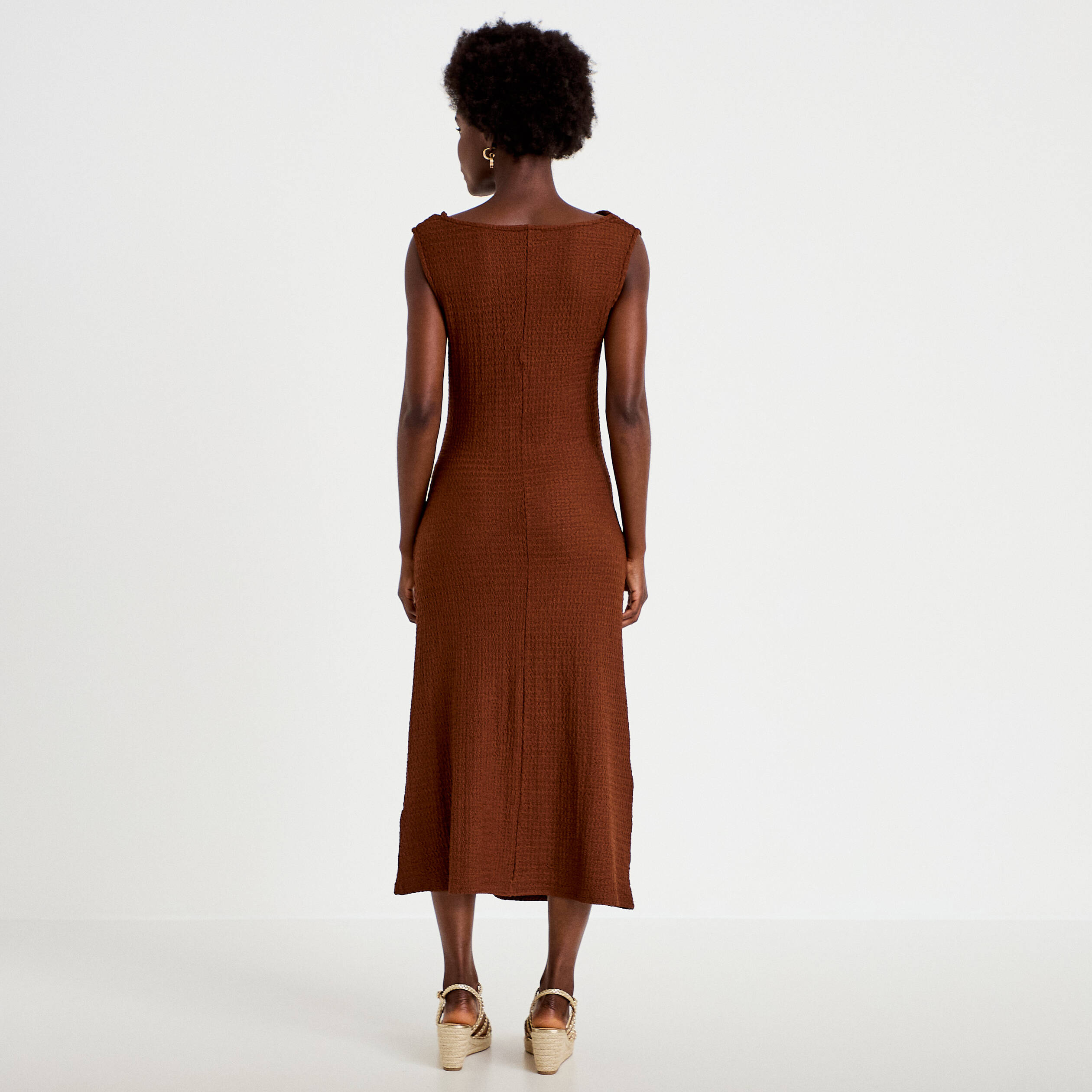 Robe midi droite sans manches en maille marron femme