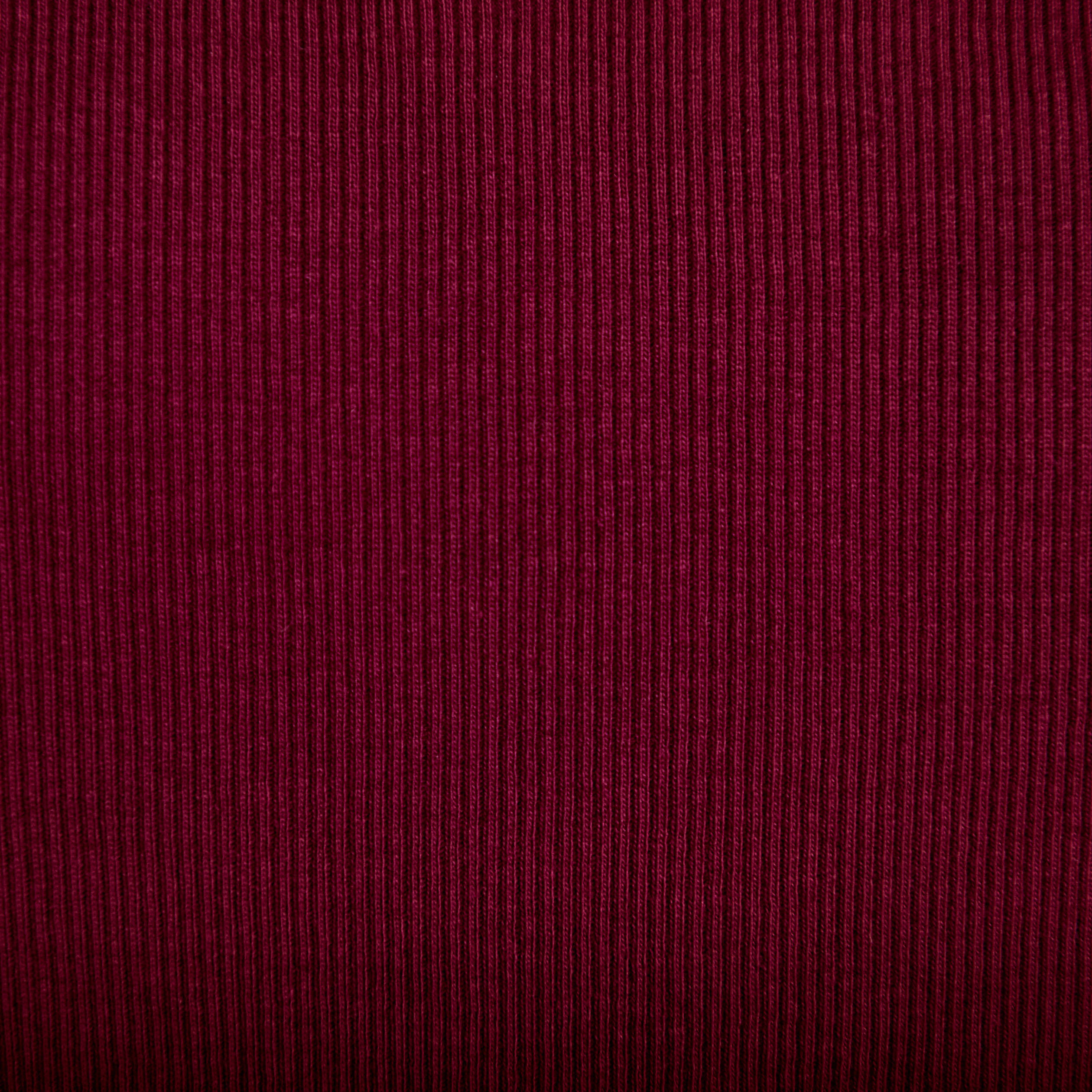 T-shirt c&ocirc;tel&eacute; ajust&eacute; manches longues bordeaux femme