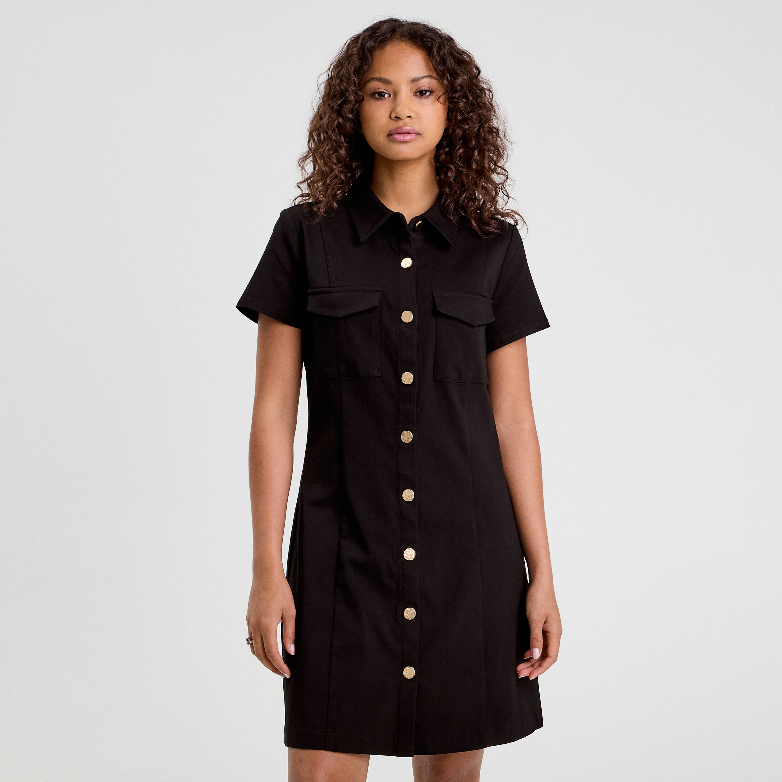 Robe droite boutonn&eacute;e noir femme