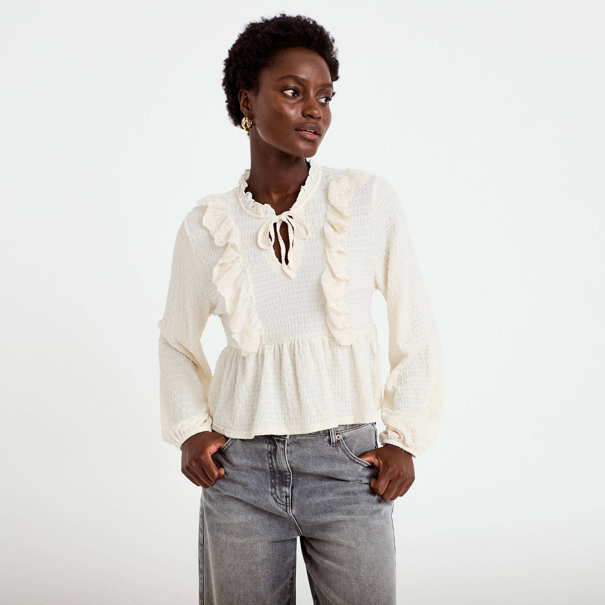 Blouse droite pliss&eacute;e col montant ecru femme