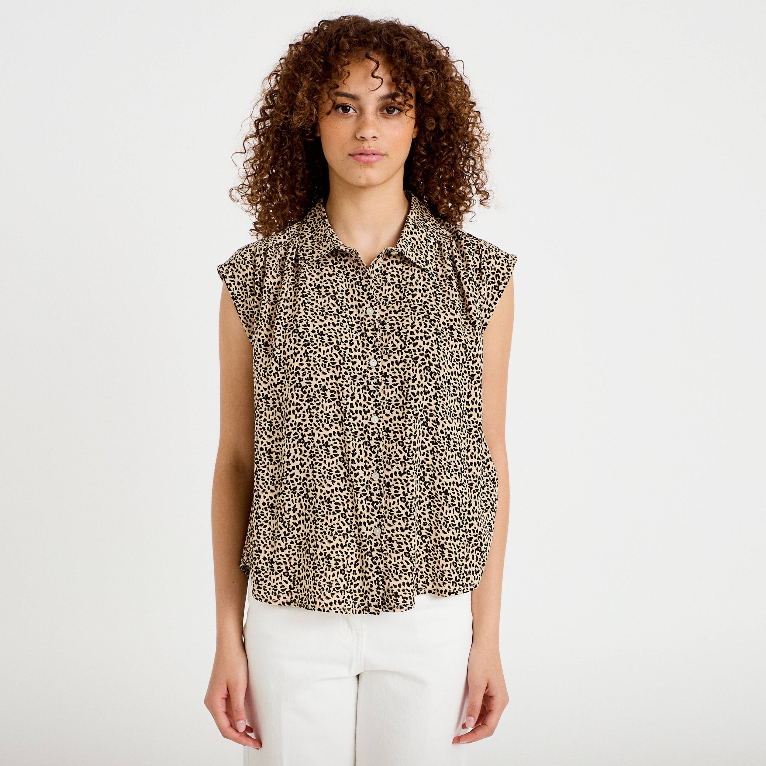 Chemise ample sans manches col classique ecru femme