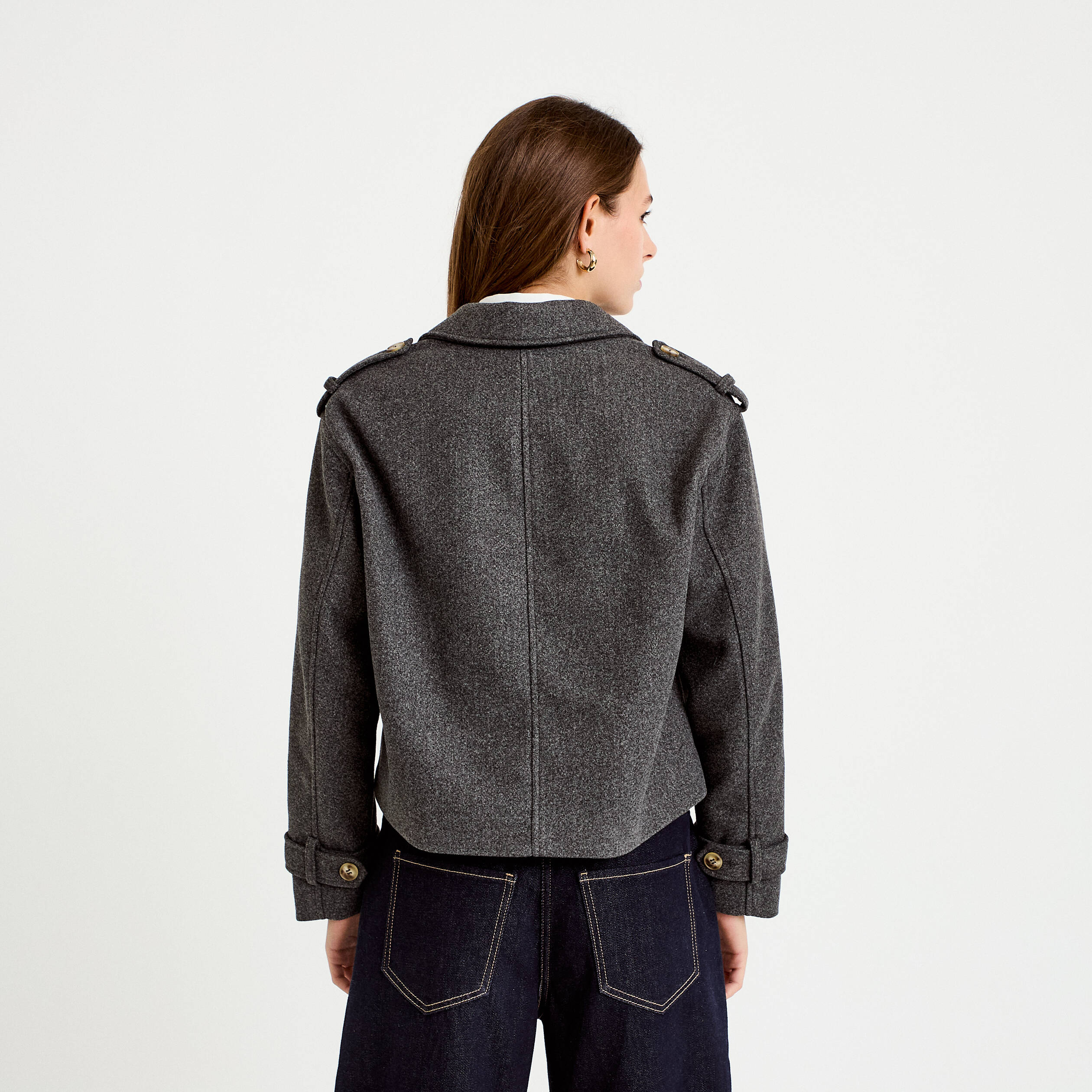 Trench court boutonn&eacute; gris femme