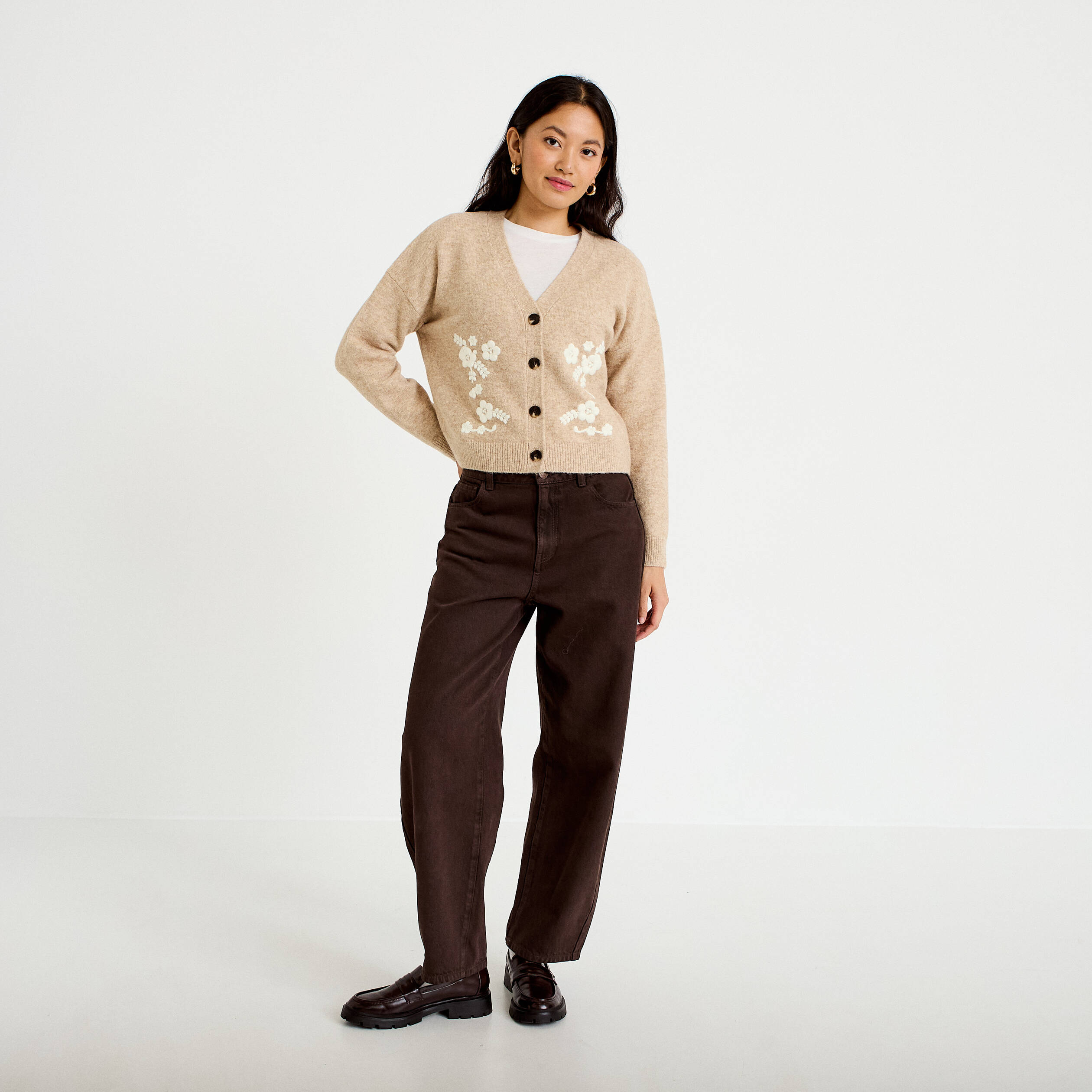Gilet brod&eacute; col v manches longues beige femme