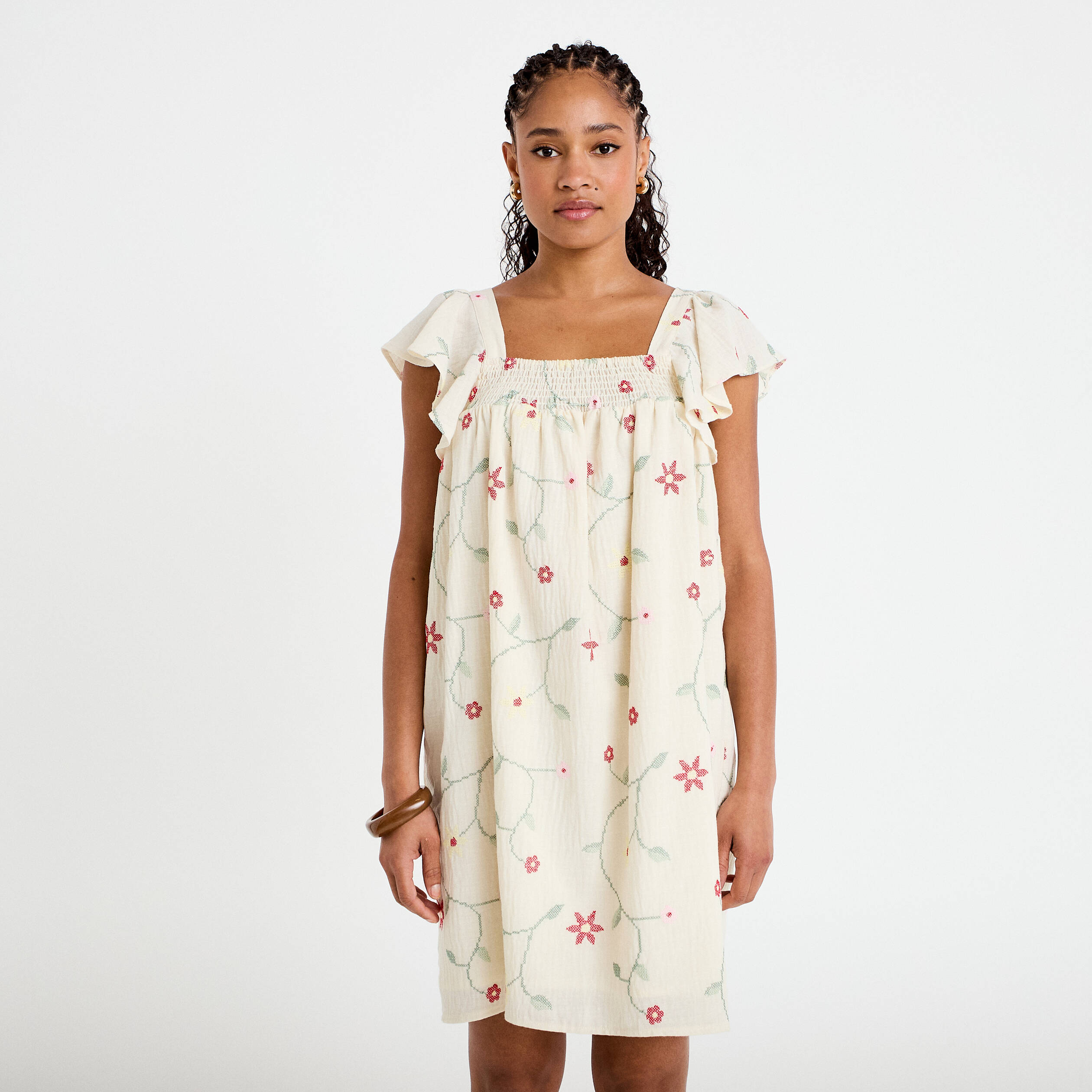 Robe courte &eacute;vas&eacute;e brod&eacute;e blanc femme