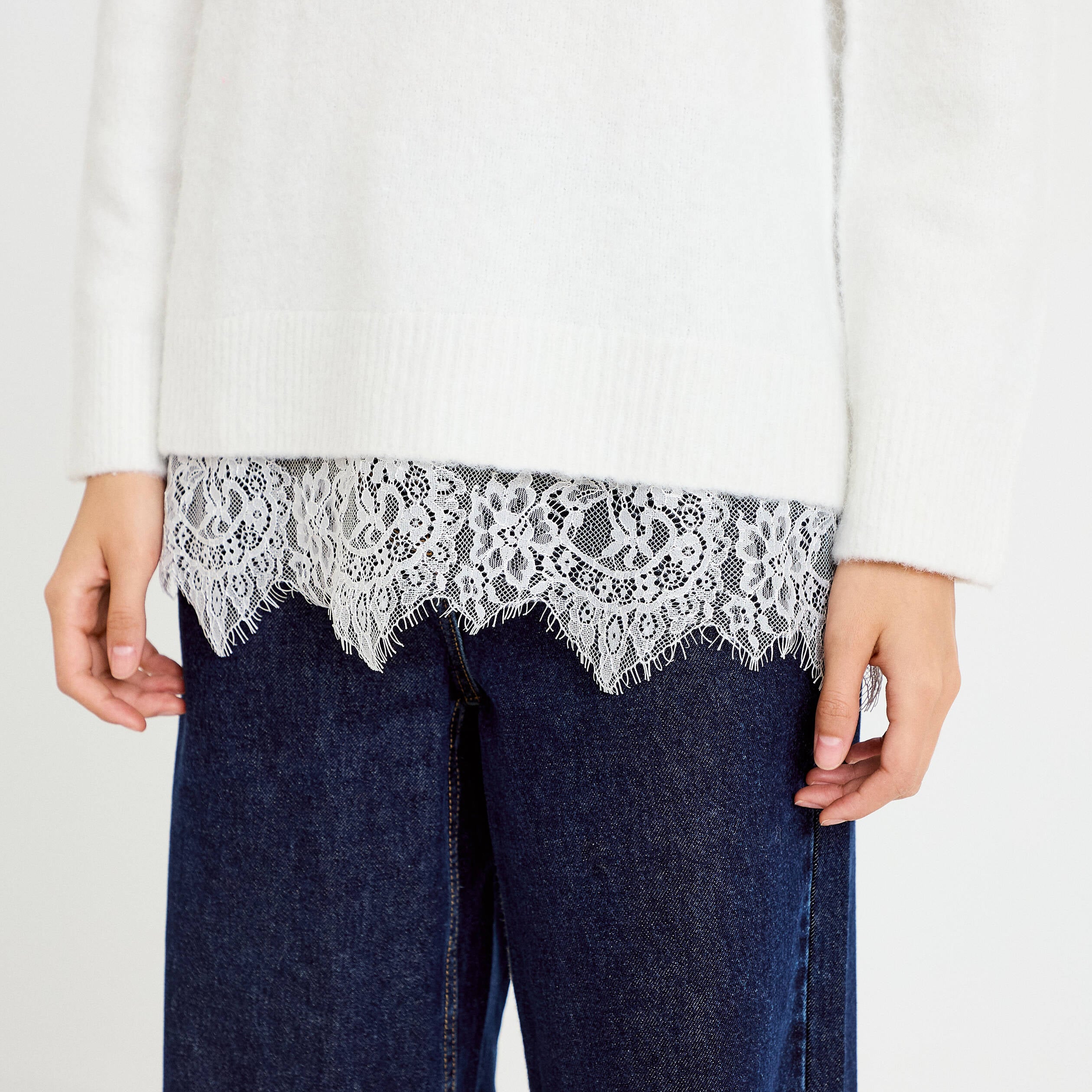 Pull manches longues avec dentelle ecru femme