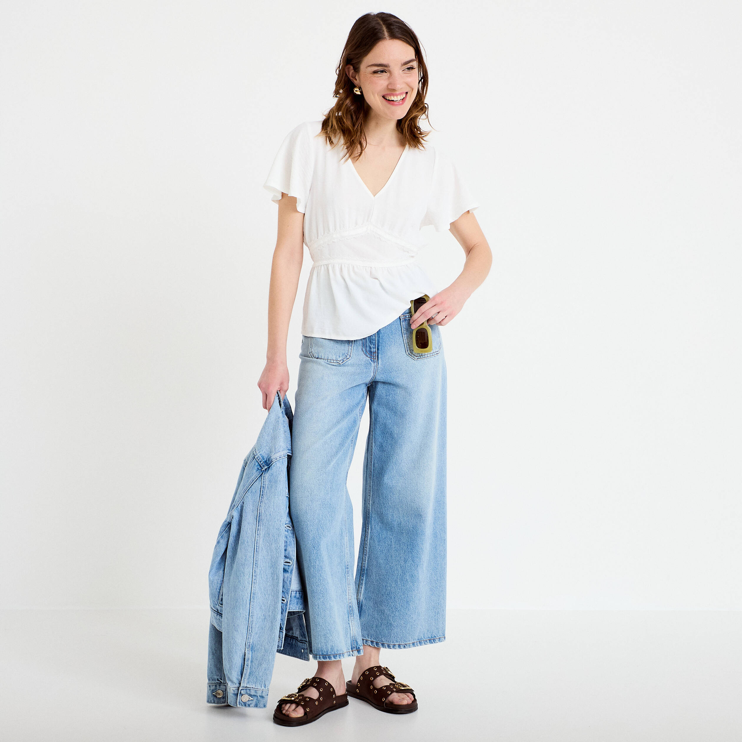 Blouse droite col v manches courtes ecru femme
