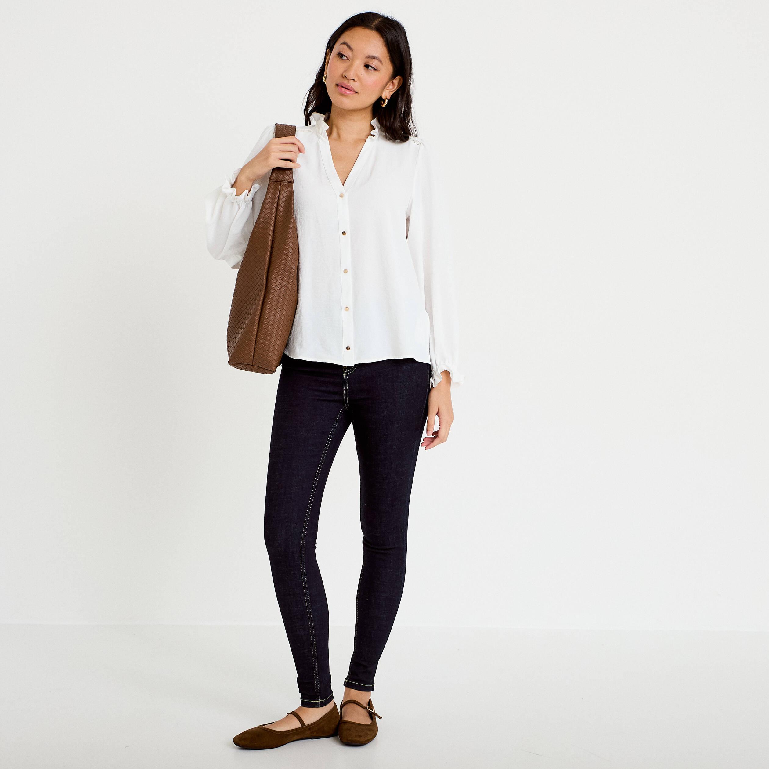 Blouse droite col v manches longues ecru femme