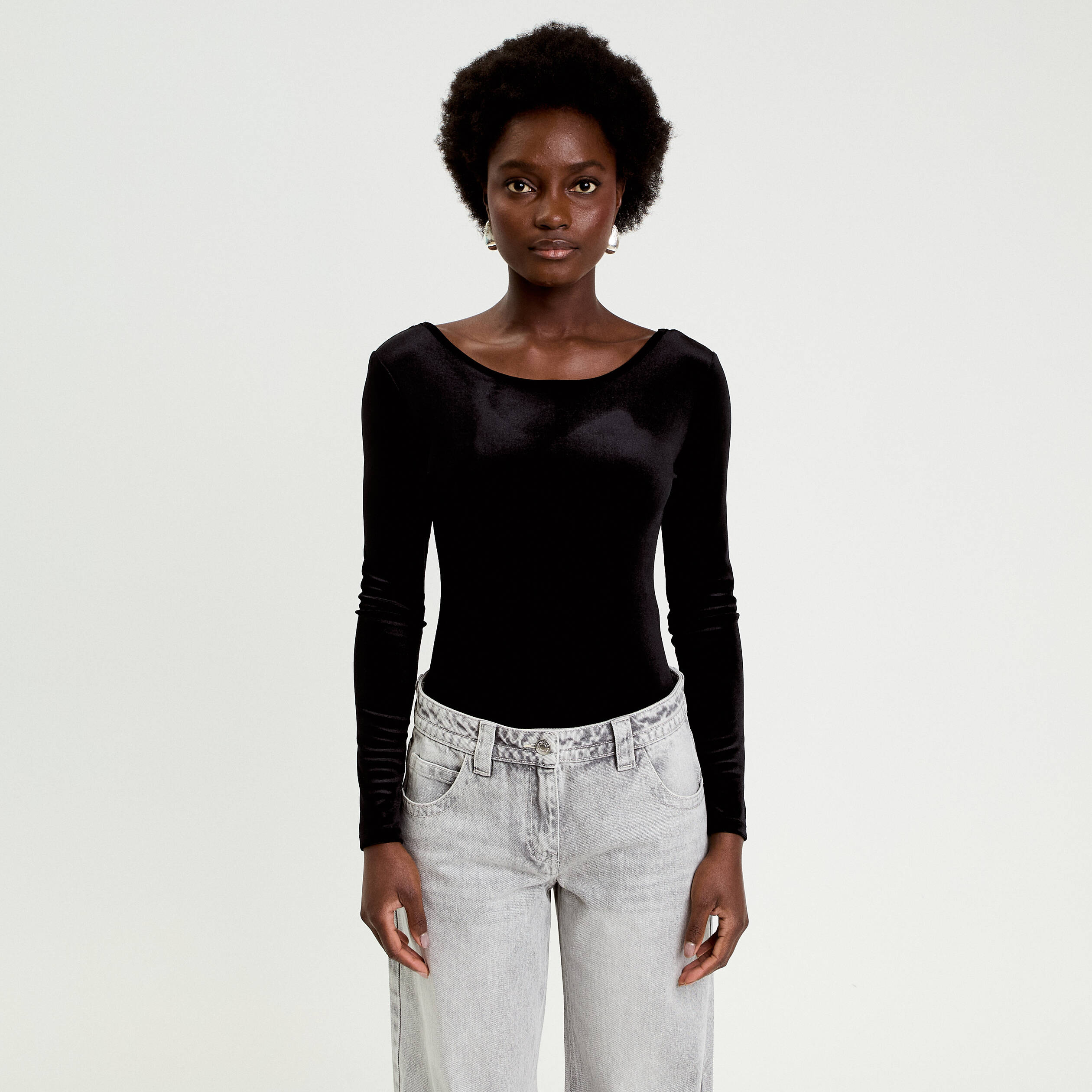 Body en velours d&eacute;collet&eacute; dos noir femme