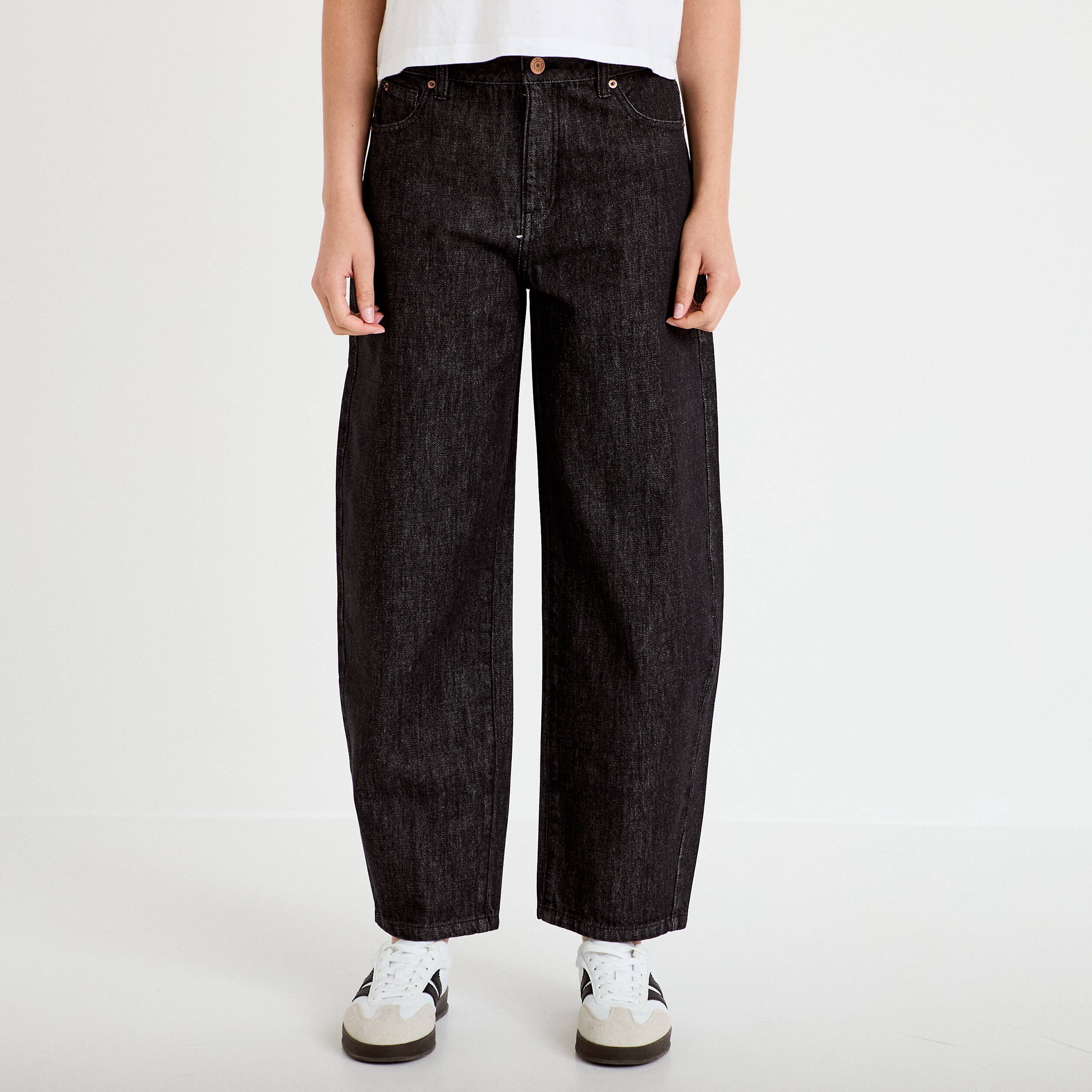 Jean barrel cropped taille standard denim noir femme
