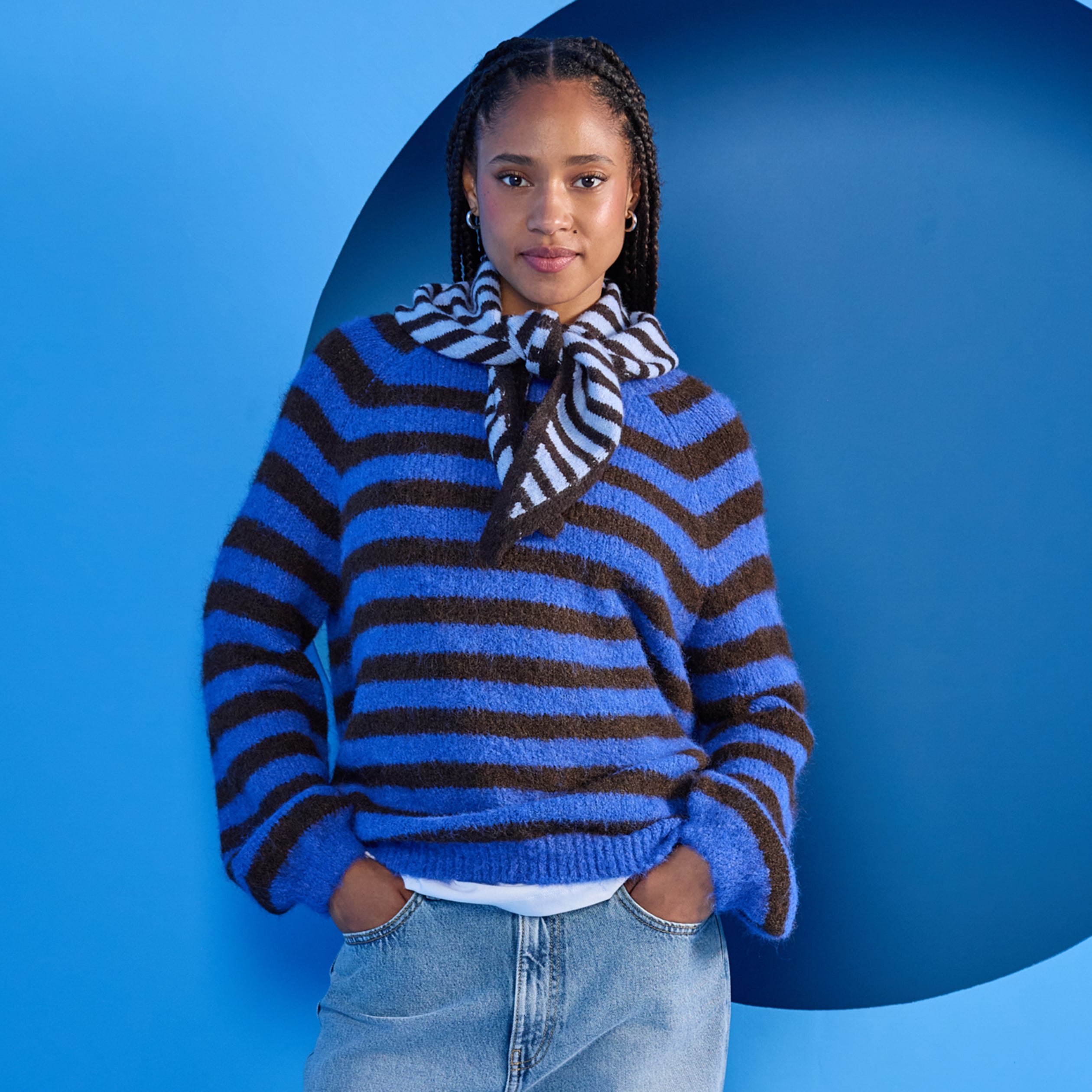 Pull ample col rond manches longues bleu electrique femme