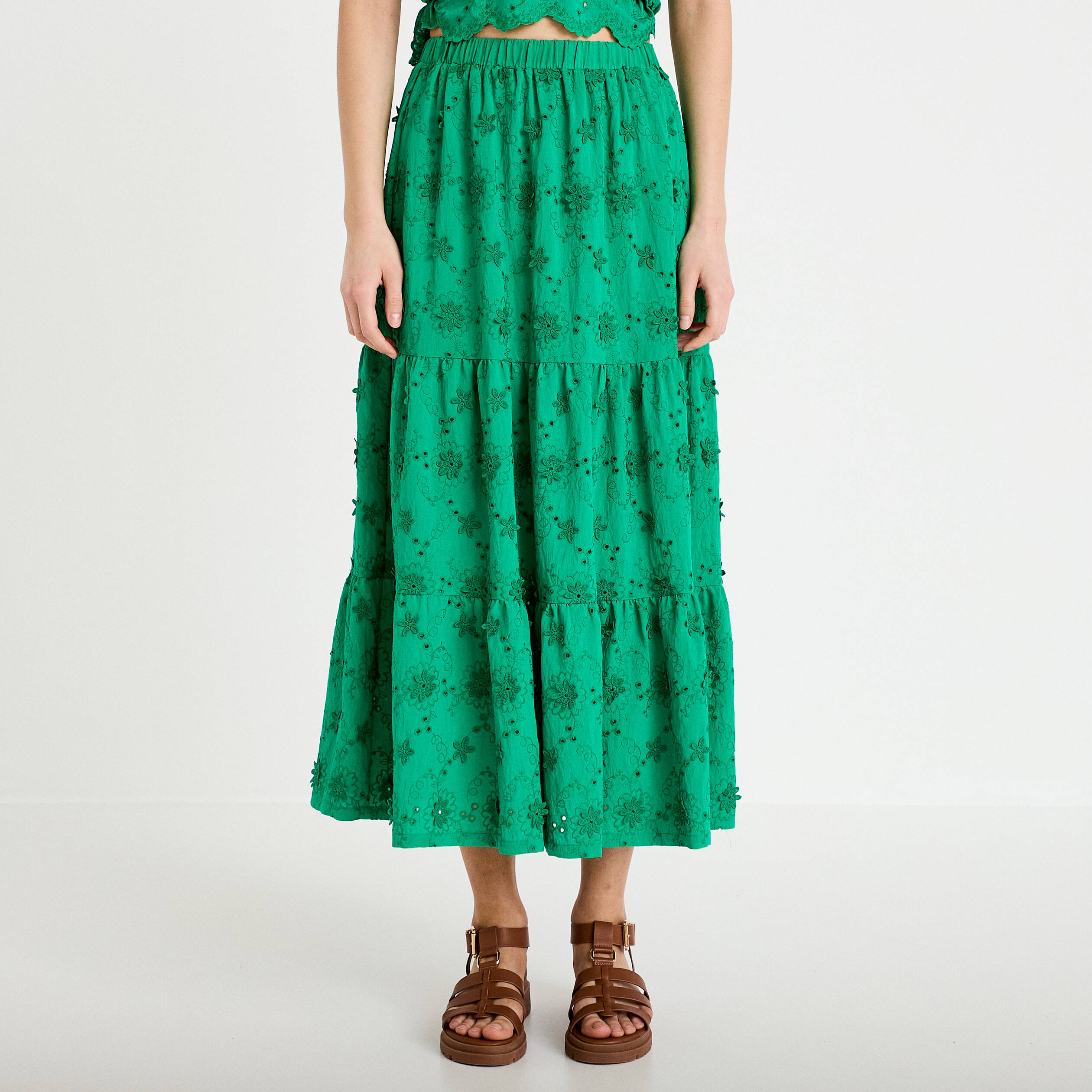 Jupon long &eacute;vas&eacute; avec broderie vert femme