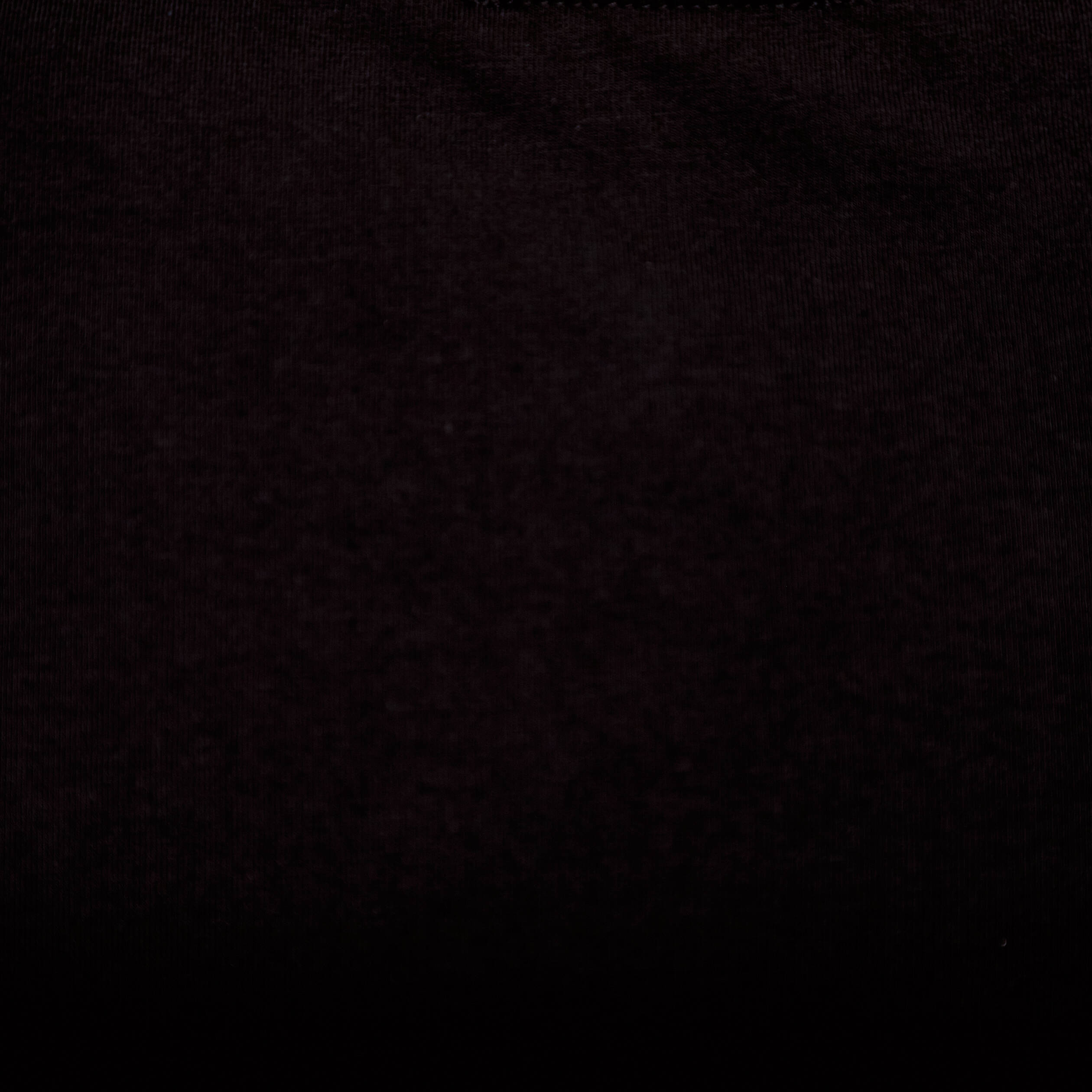 T-shirt ajust&eacute; col bateau sans manches noir femme
