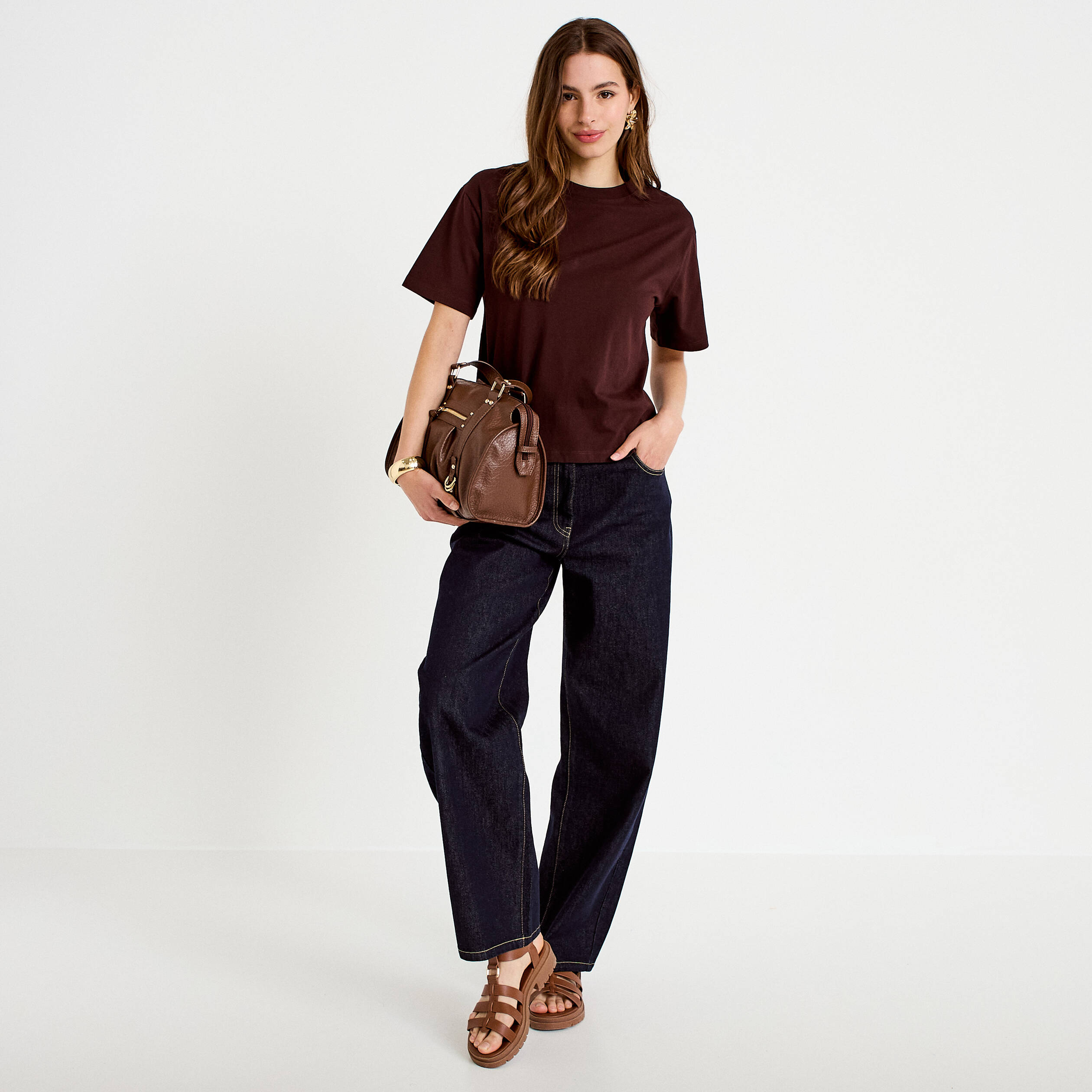 T-shirt col rond manches courtes marron fonc&eacute; femme