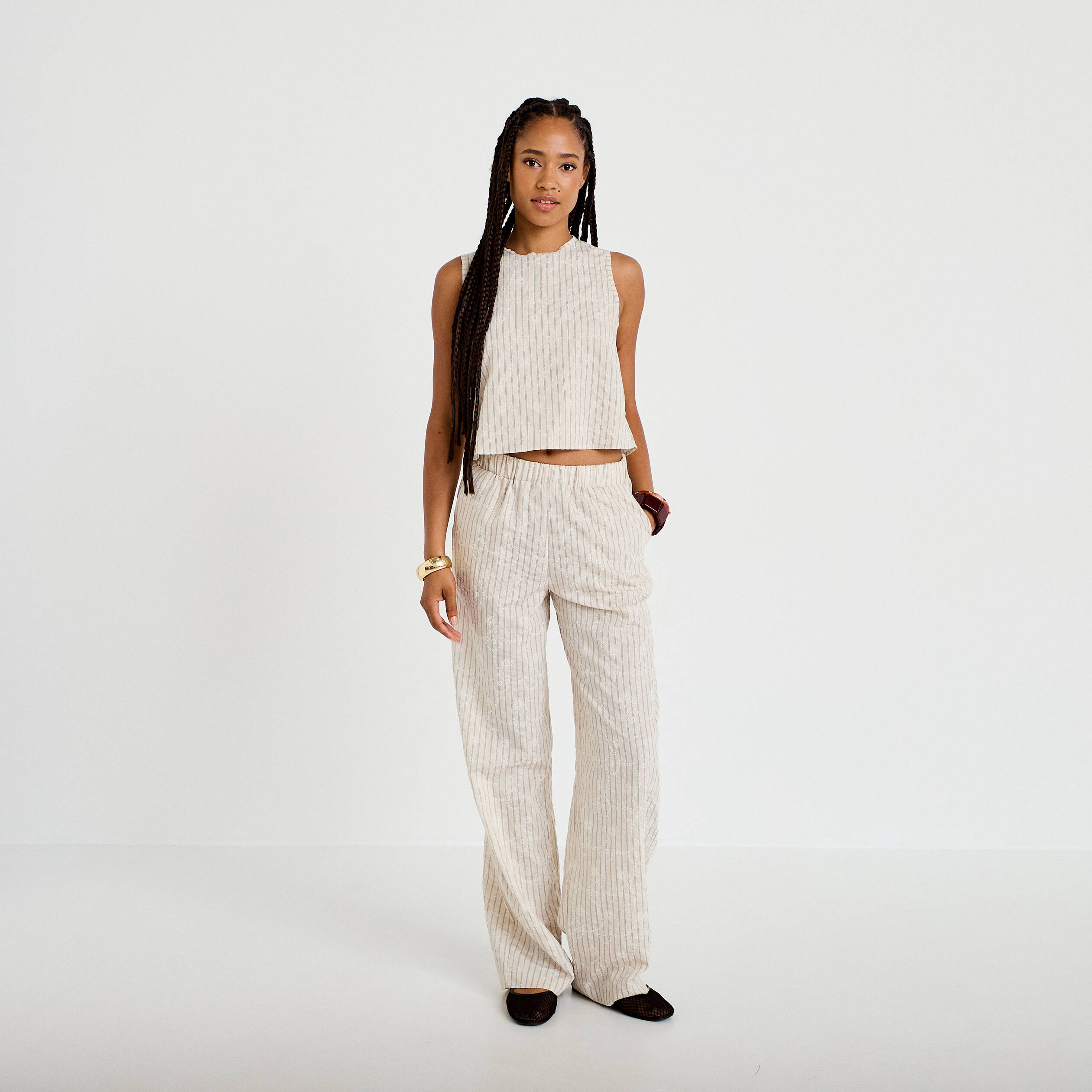 Blouse droite sans manches pliss&eacute;e creme femme
