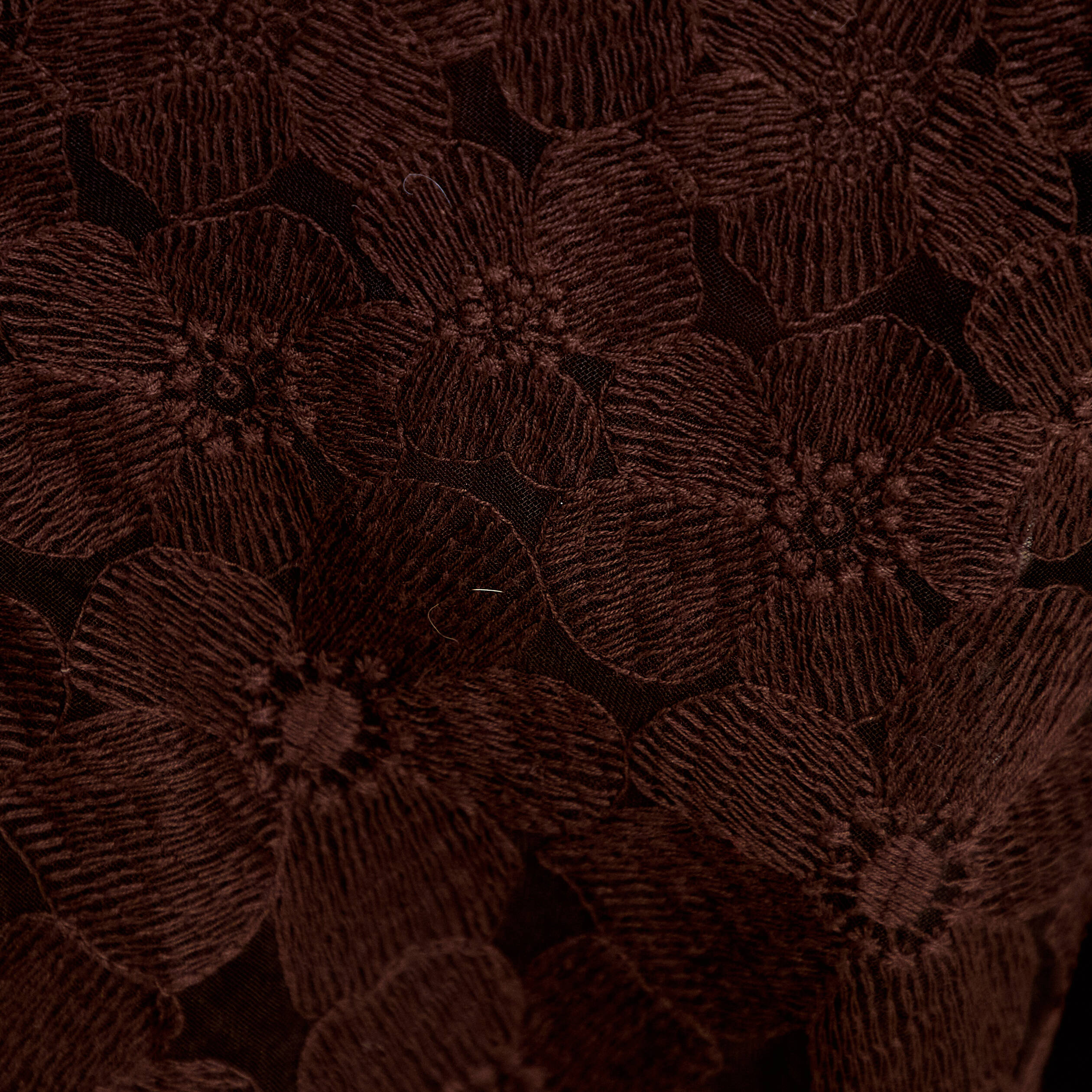 Blouse droite col v en dentelle marron fonc&eacute; femme