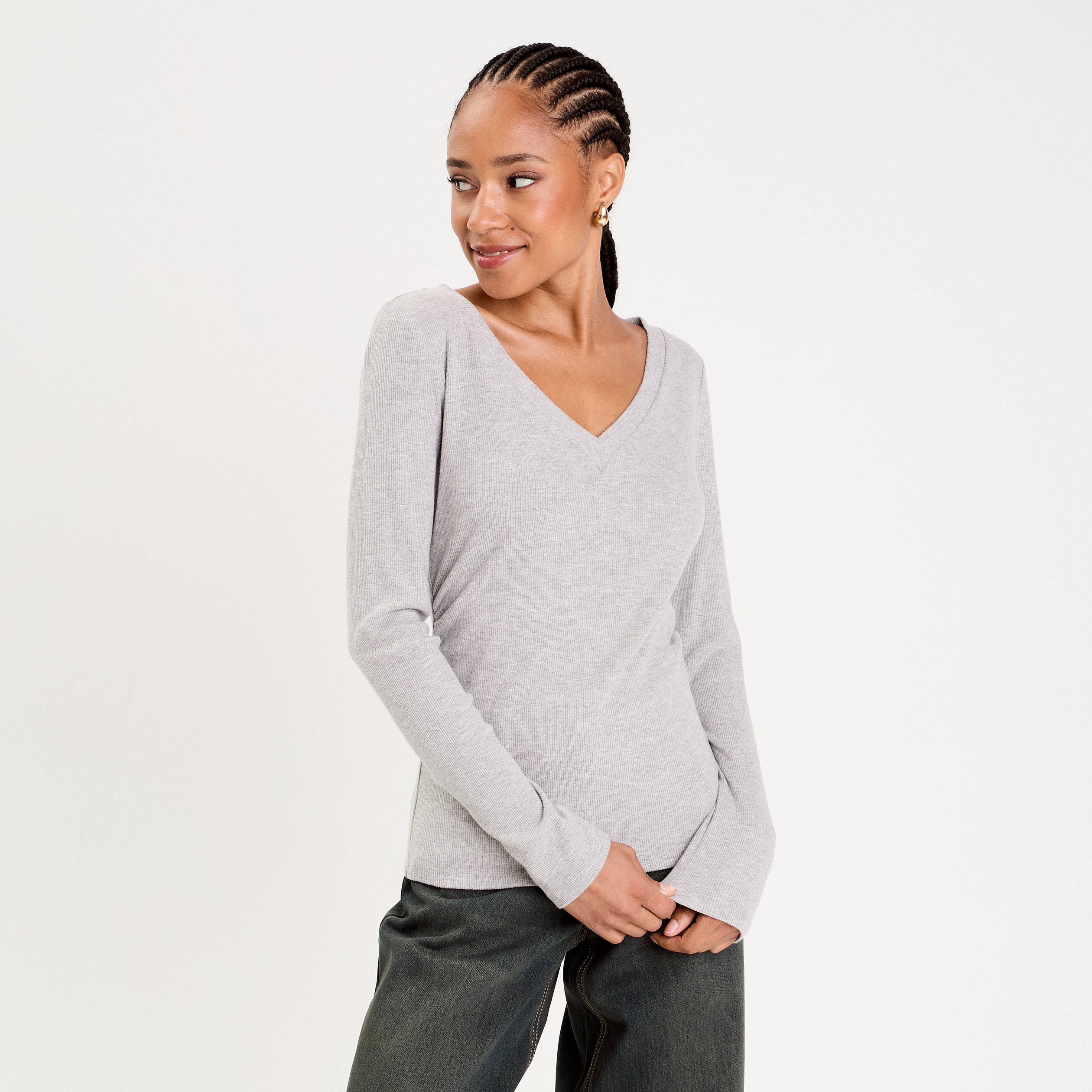 Top ajust&eacute; col v manches longues gris clair femme