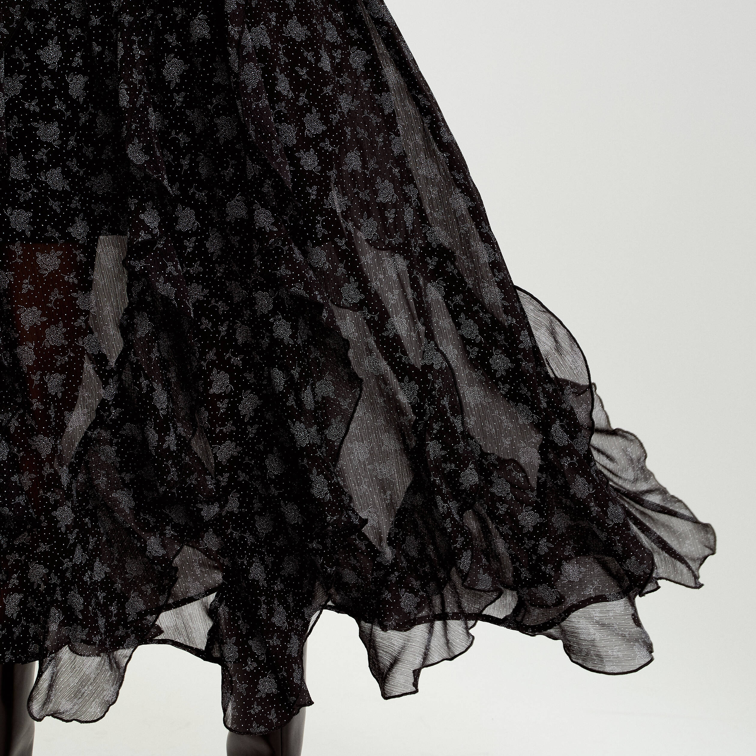 Jupon &eacute;vas&eacute; longueur 3/4 en voile noir femme