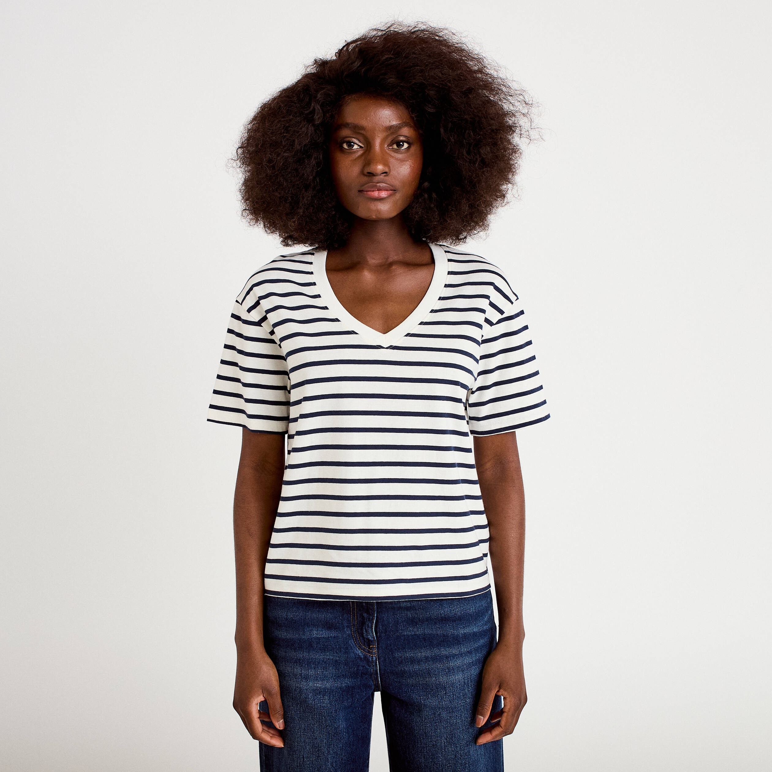 T-shirt col v manches courtes bleu fonc&eacute; femme