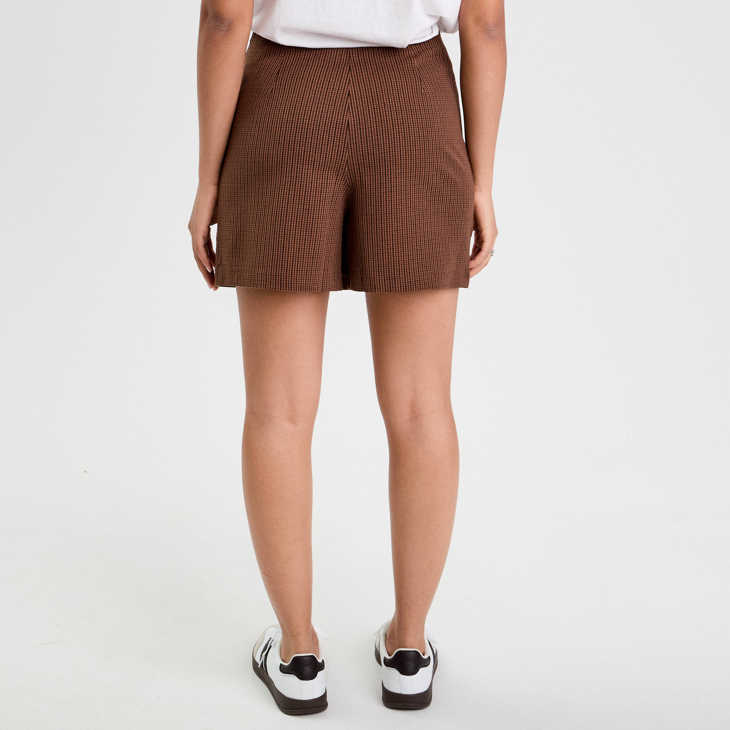 Jupe CABI évasée Boutonnée Imprimée Fleurs - Taille 8, Longueur Genou - Occasion Très Bon état
