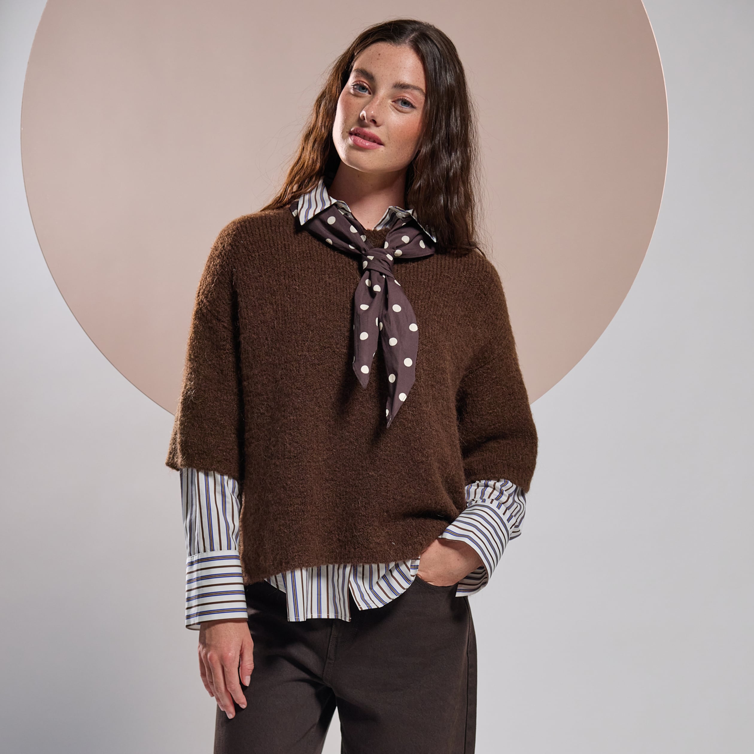 Pull manches courtes marron fonc&eacute; femme