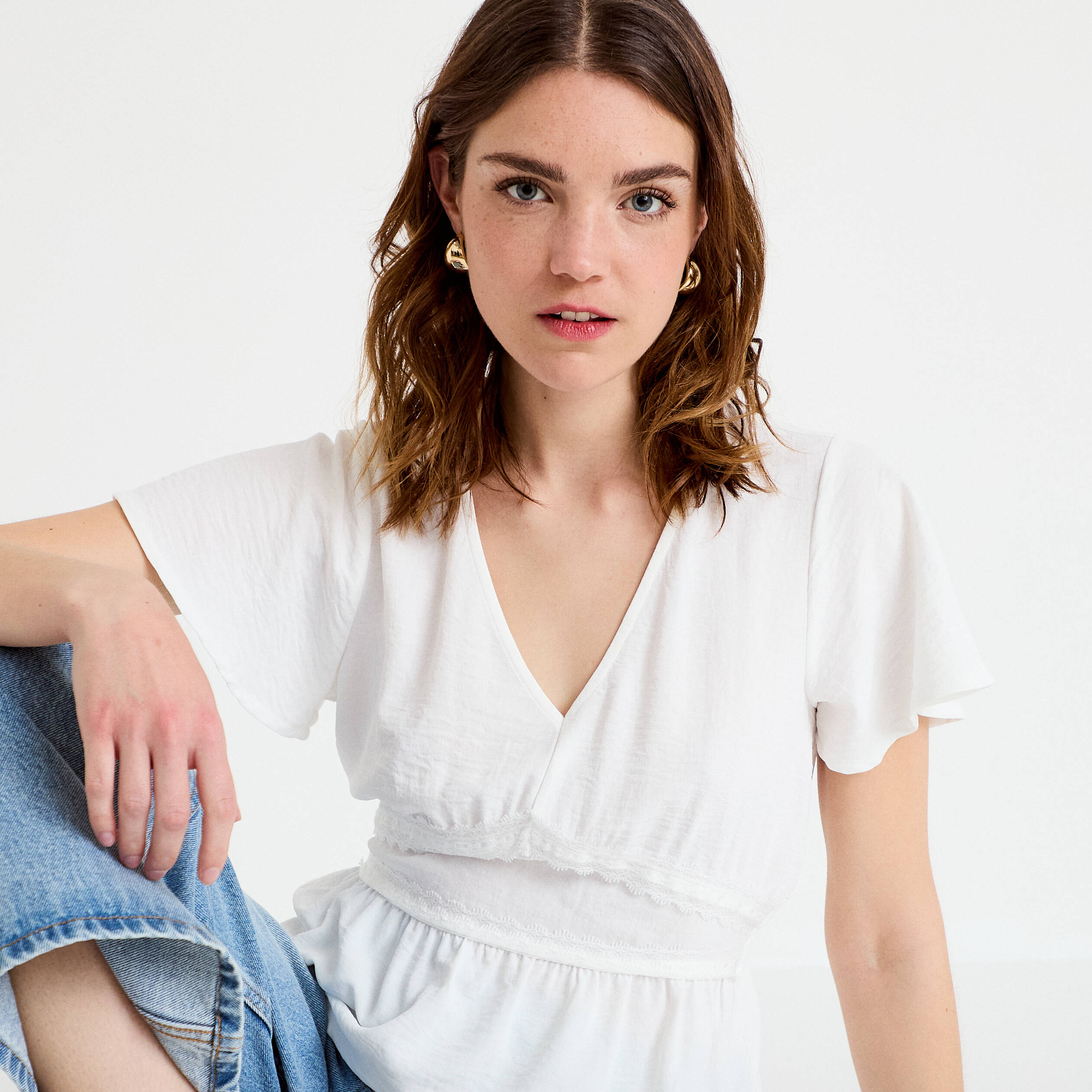 Blouse droite col v manches courtes ecru femme