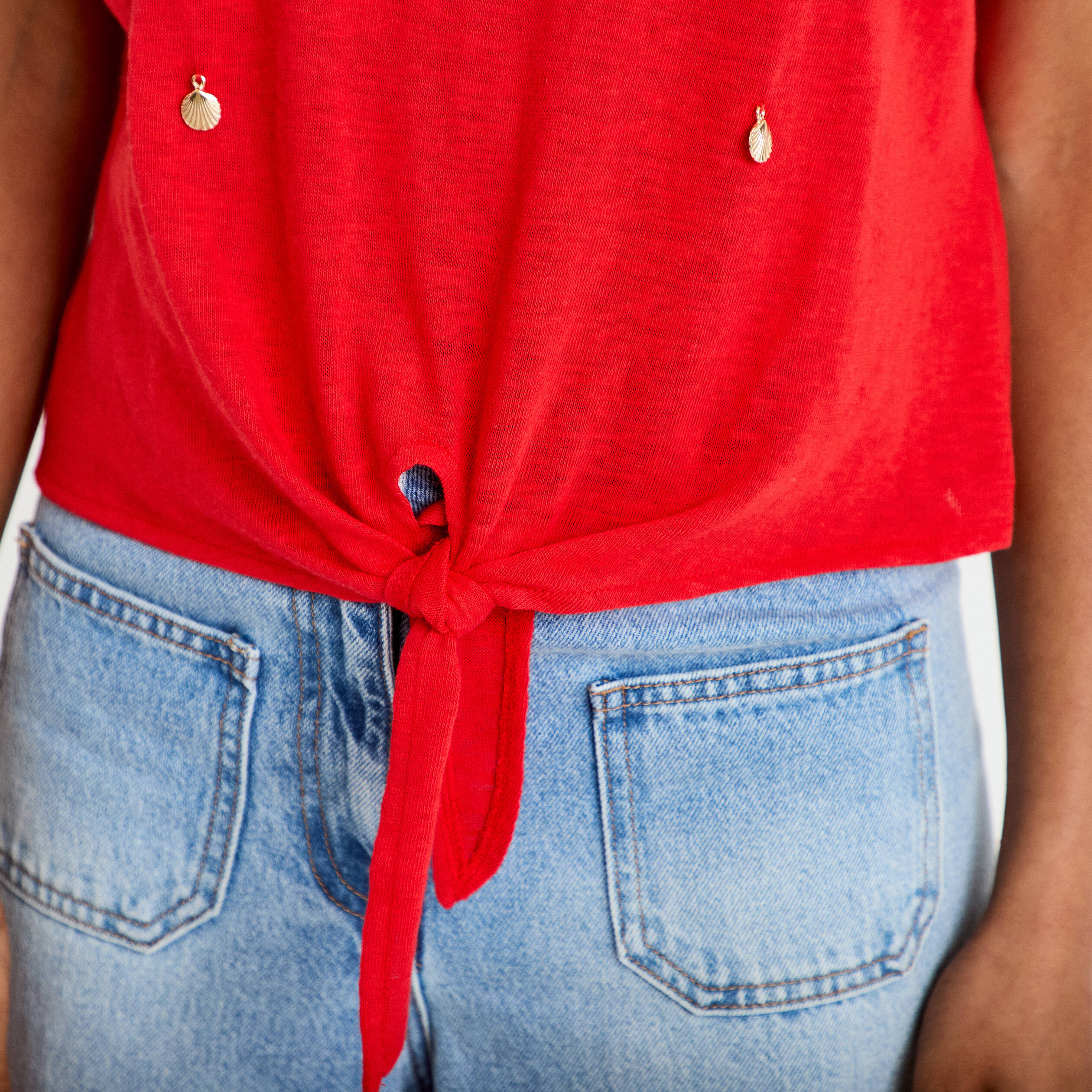 T-shirt col rond manches courtes noeuds rouge femme