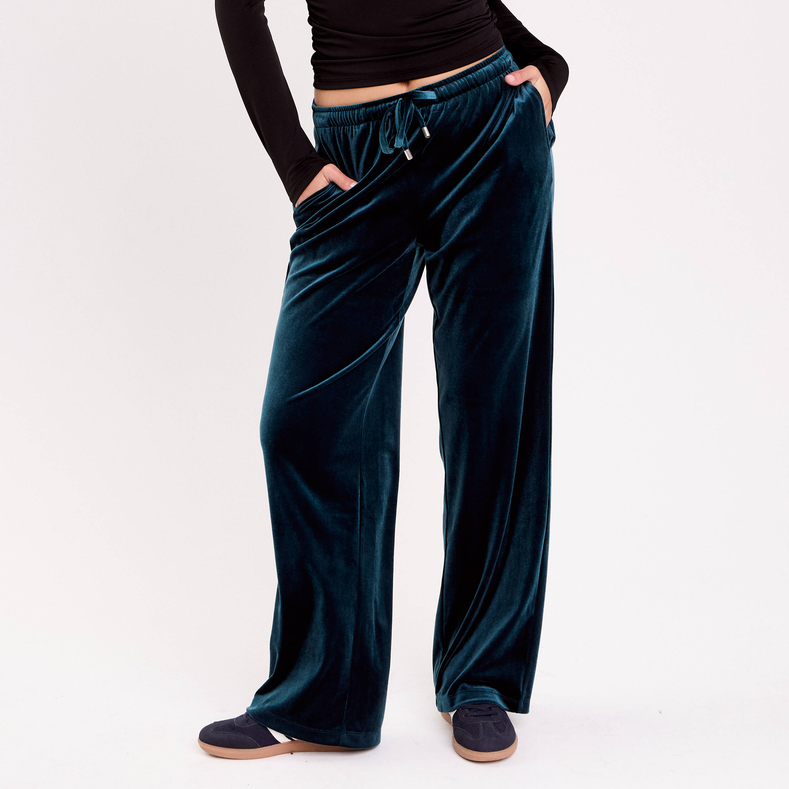 Pantalon large en velours bleu canard femme