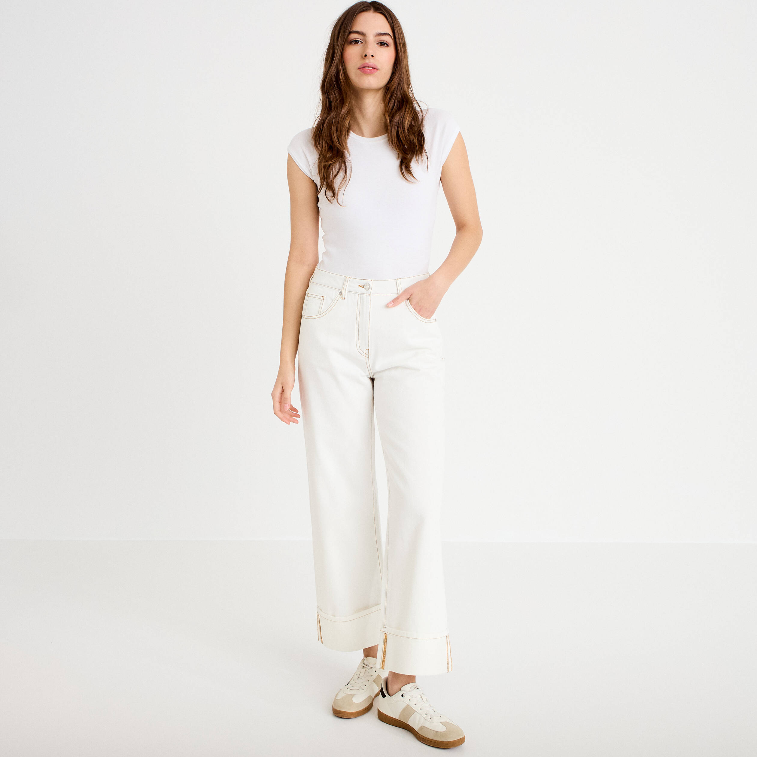 Jeans droit &agrave; revers denim blanc femme