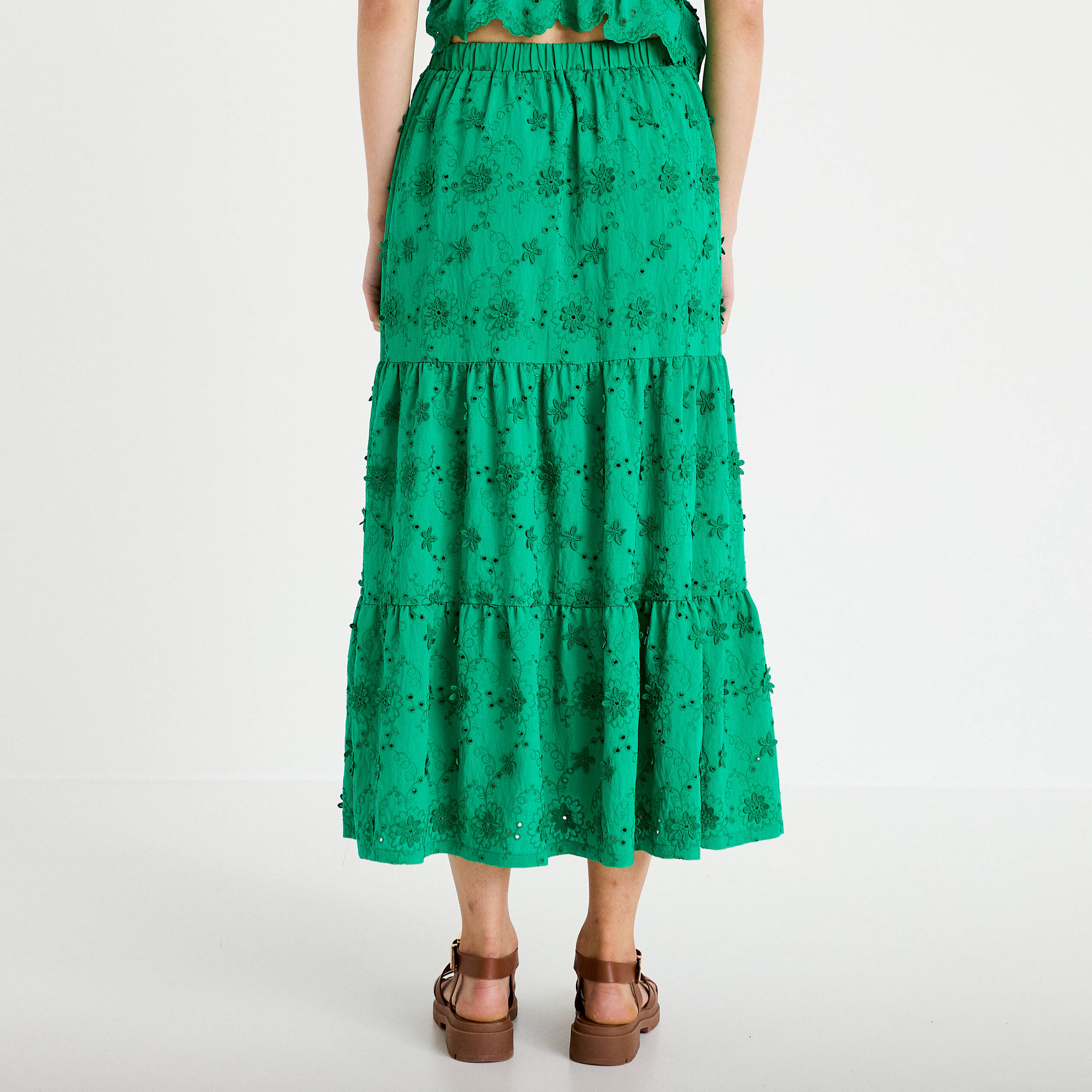 Jupon long &eacute;vas&eacute; avec broderie vert femme