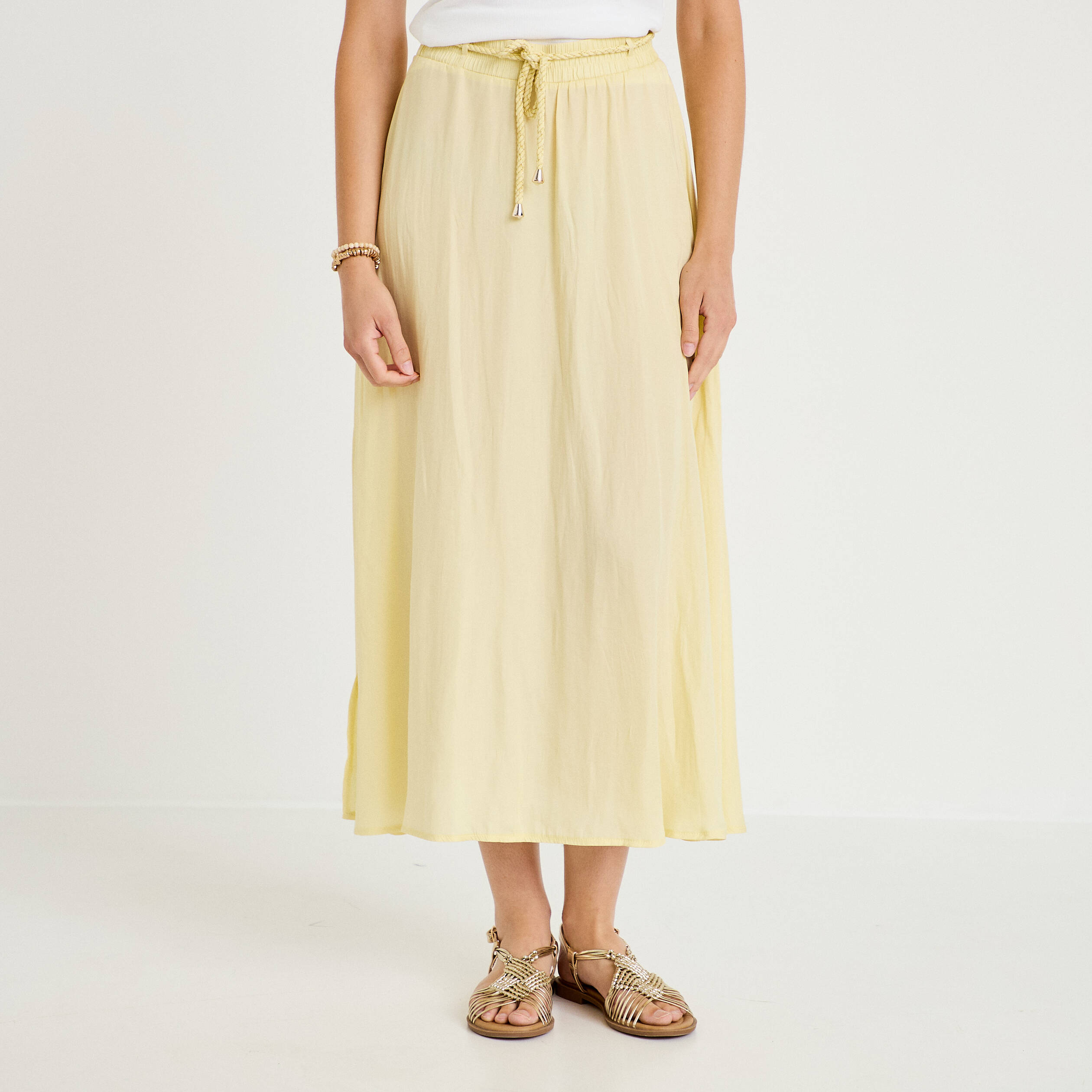 Jupe longue &eacute;vas&eacute;e satin jaune clair femme