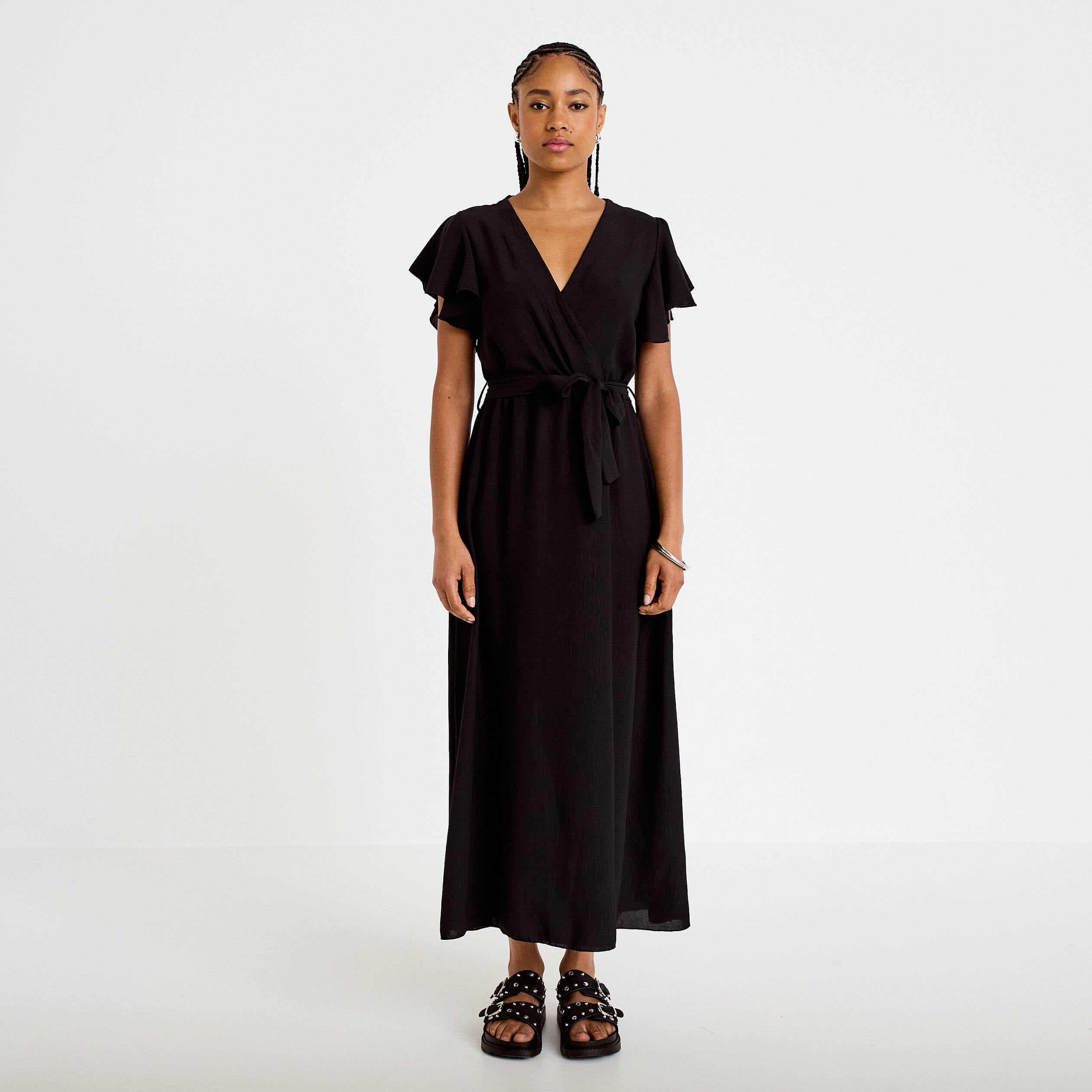 Robe longue &eacute;vas&eacute;e manches courtes noir femme