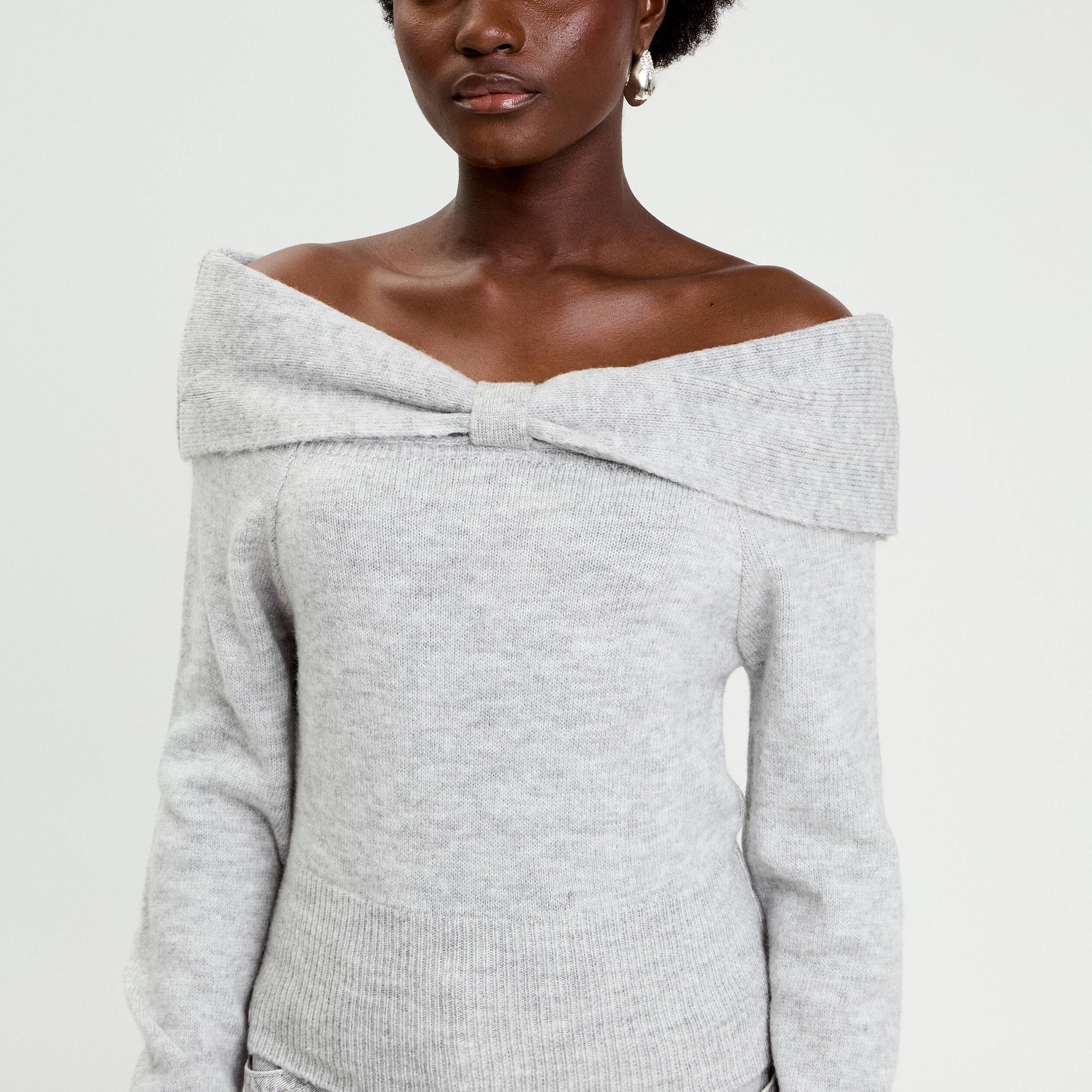 Pull col bardot manches longues gris clair femme