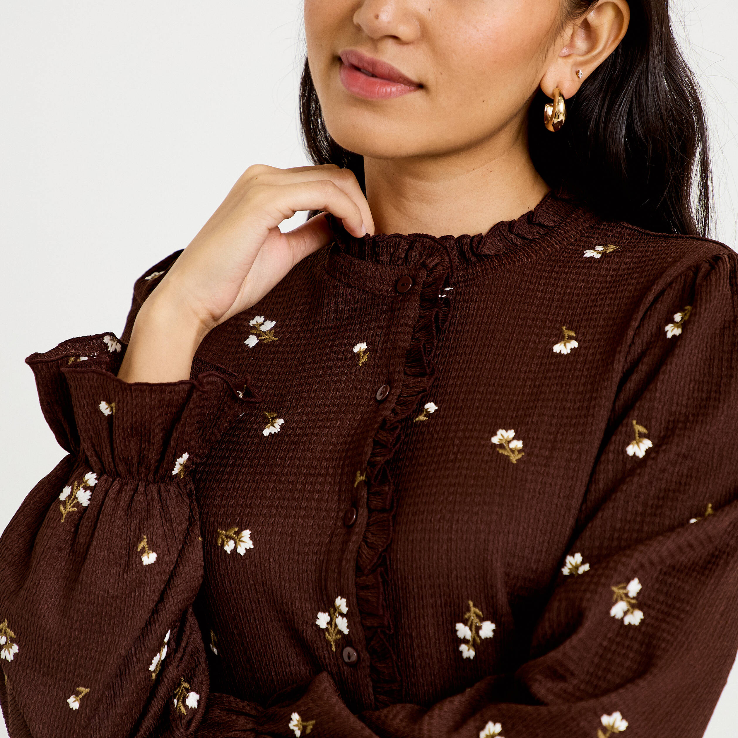 Chemise droite broderie manches longues marron fonc&eacute; femme