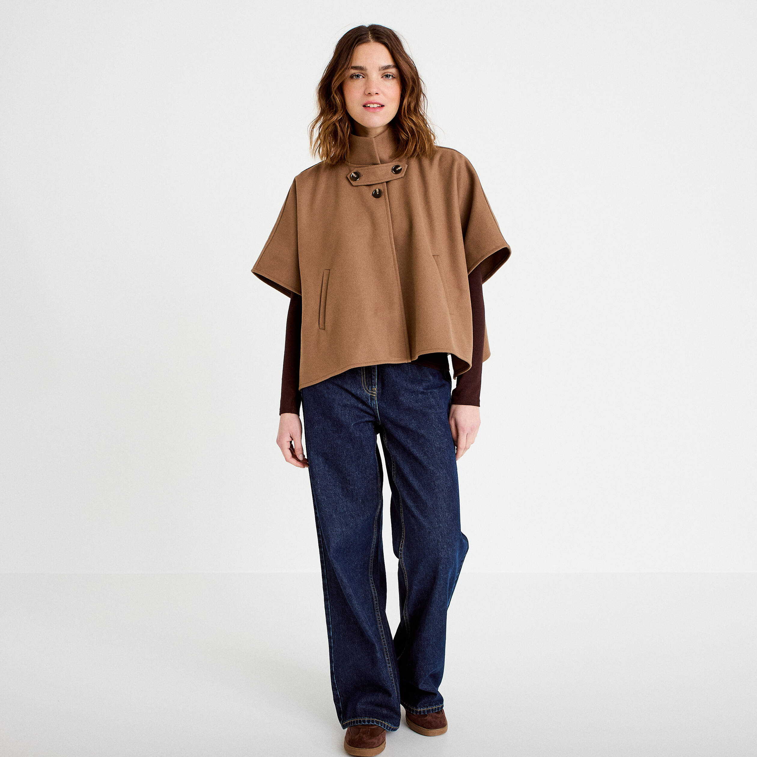 Poncho col am&eacute;ricain beige femme