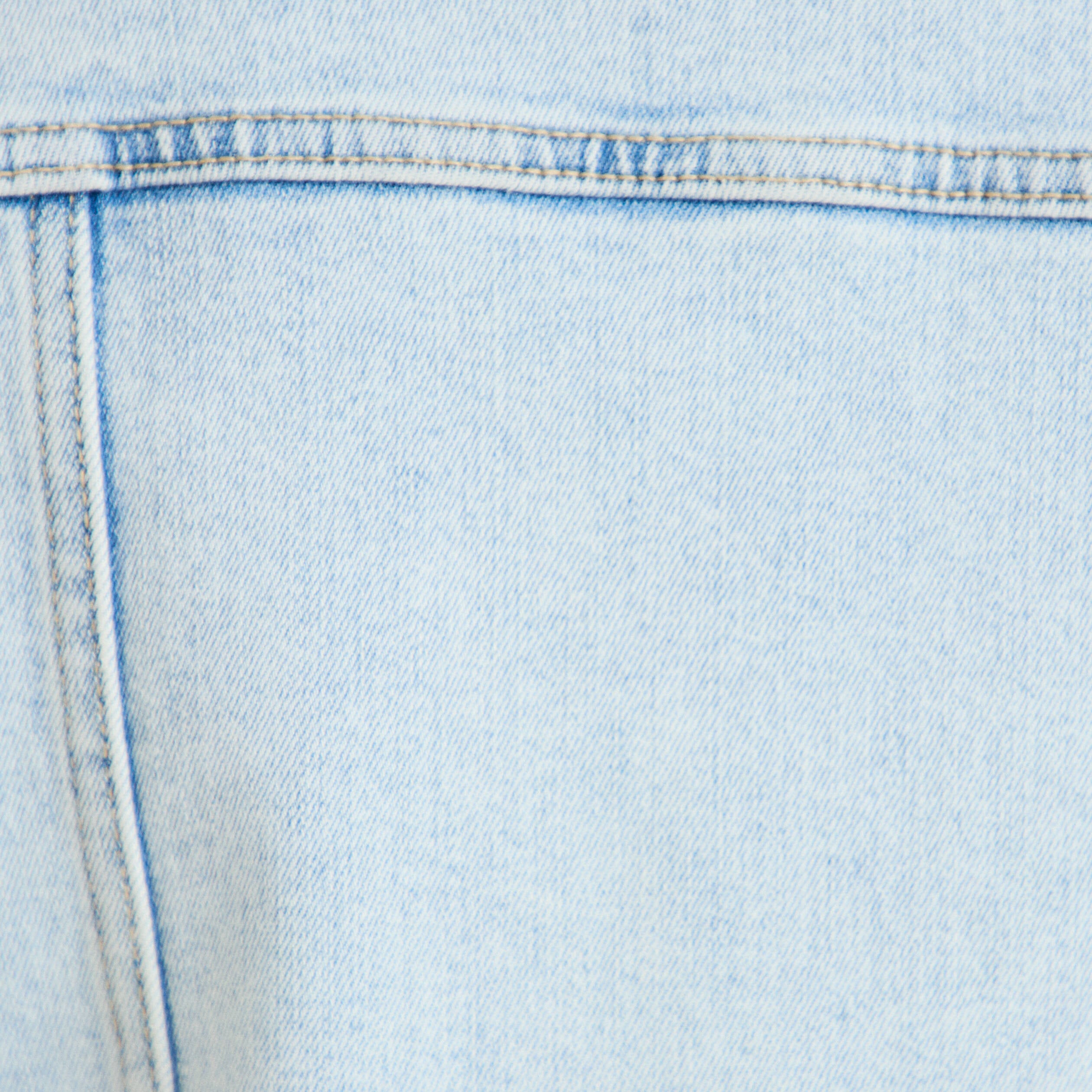 Veste cintr&eacute;e en jean col classique denim bleach femme