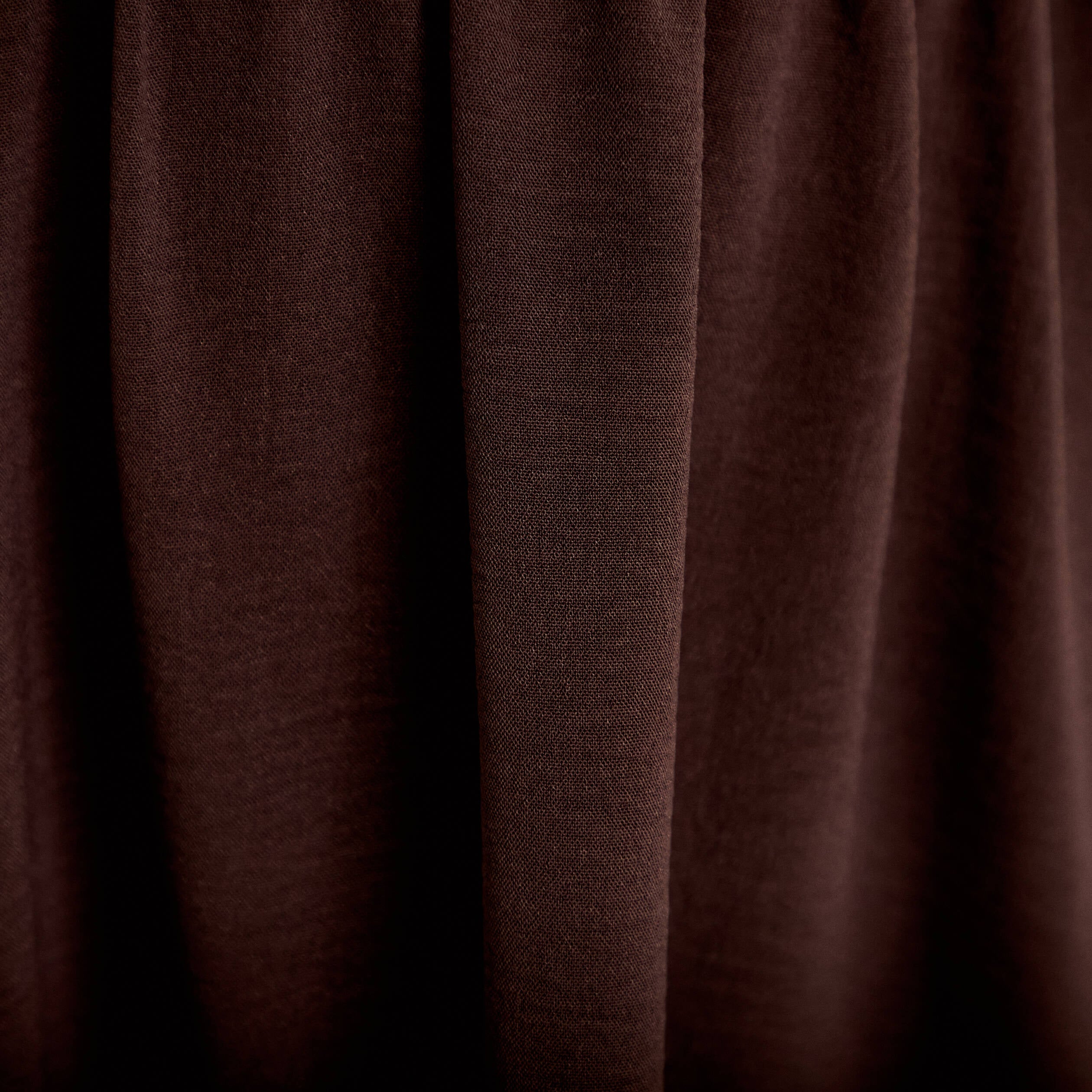 Robe courte &eacute;vas&eacute;e col v manches 3/4 marron fonc&eacute; femme
