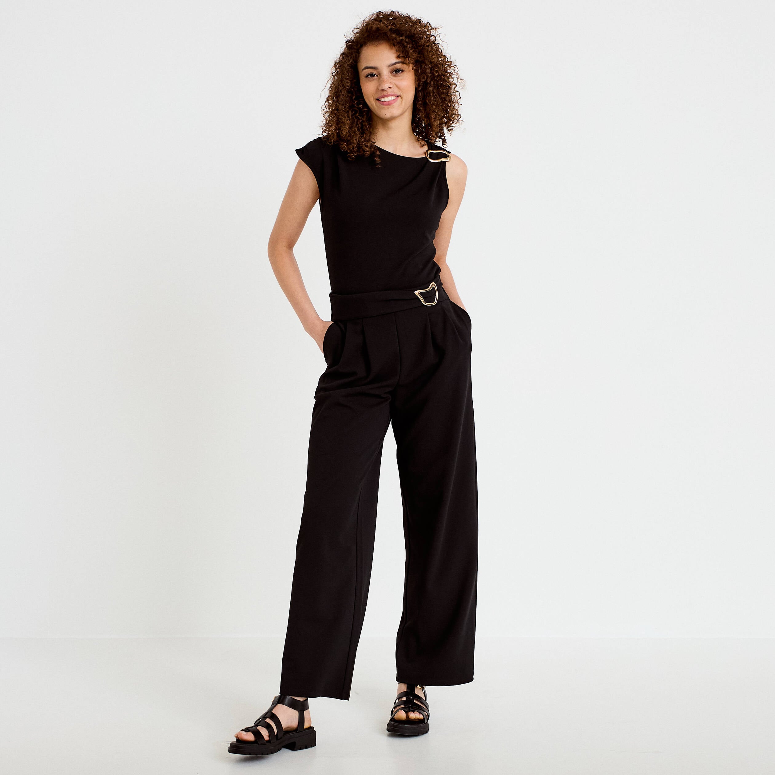 Pantalon large avec ceinture &agrave; bijou noir femme