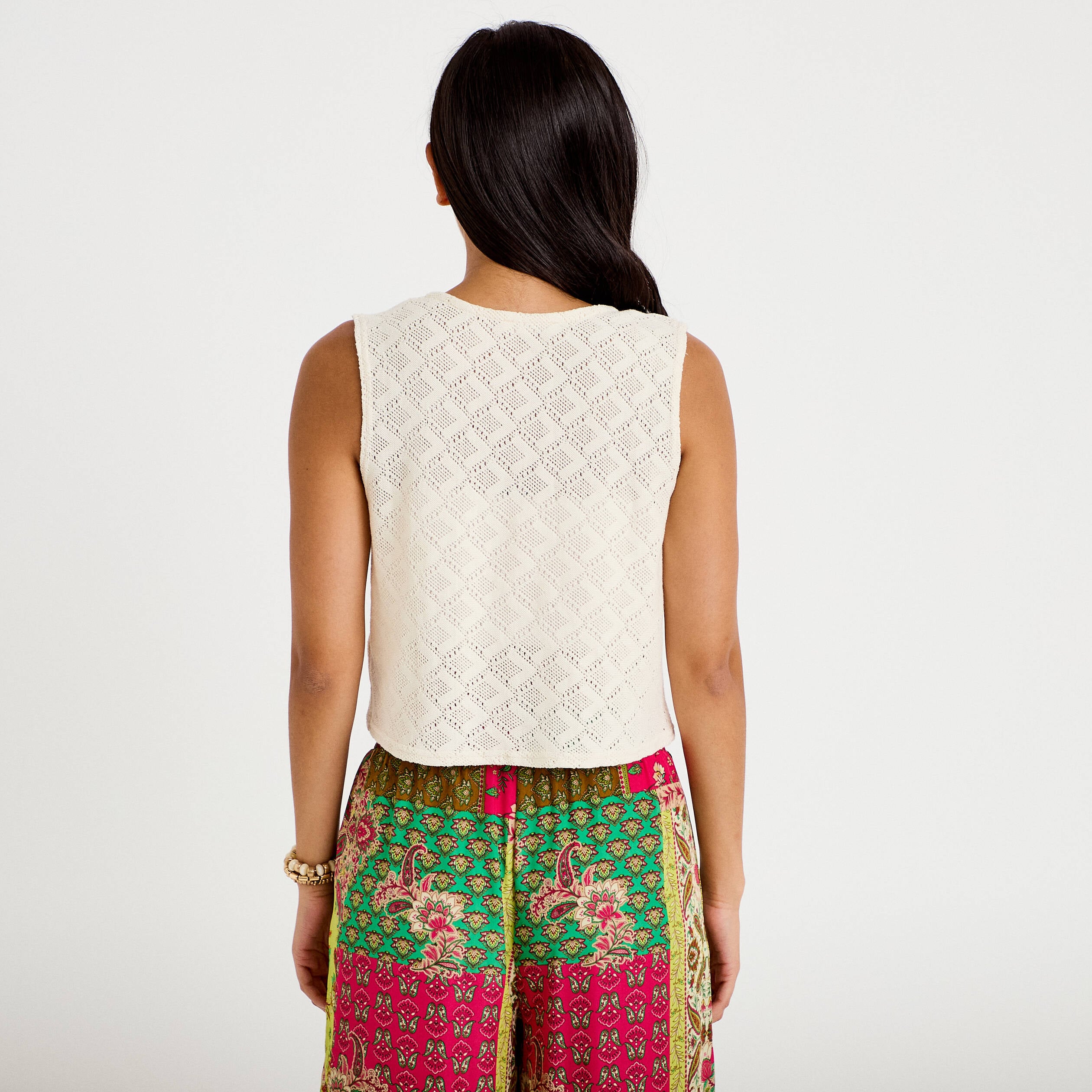 Gilet sans manches col v macram&eacute; ecru femme