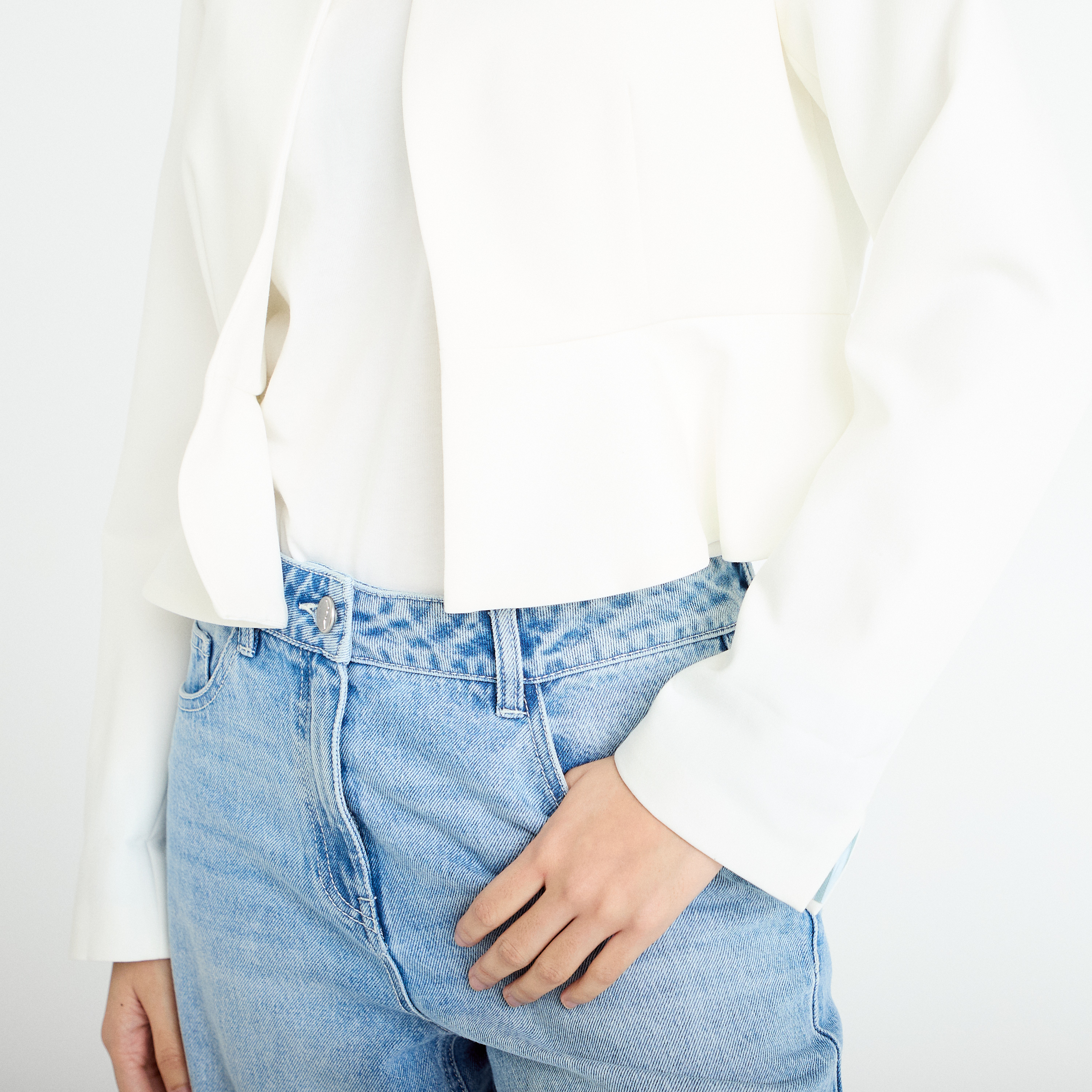 Veste p&eacute;plum Bridgerton ecru femme
