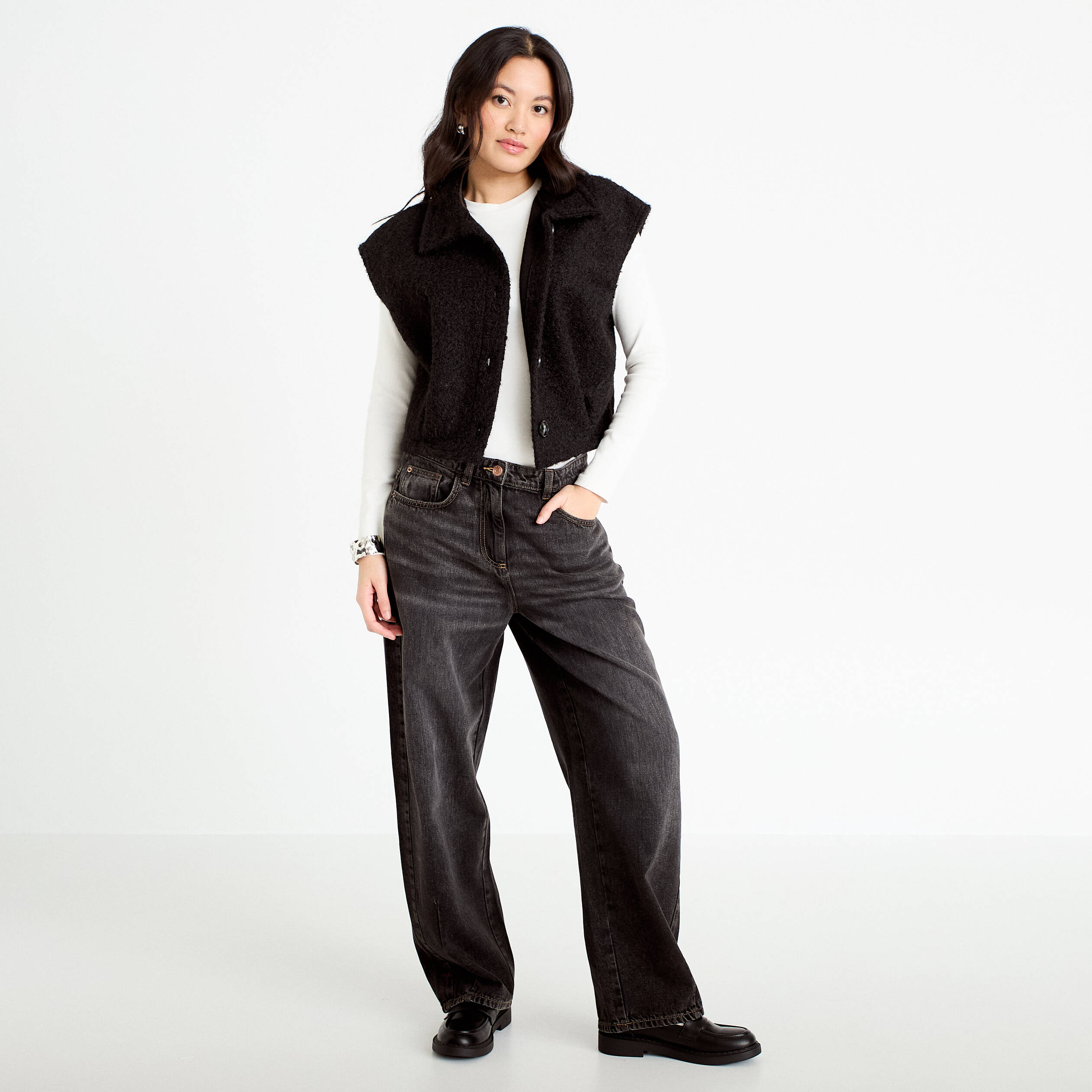 Veste bouclette sans manches col montant noir femme