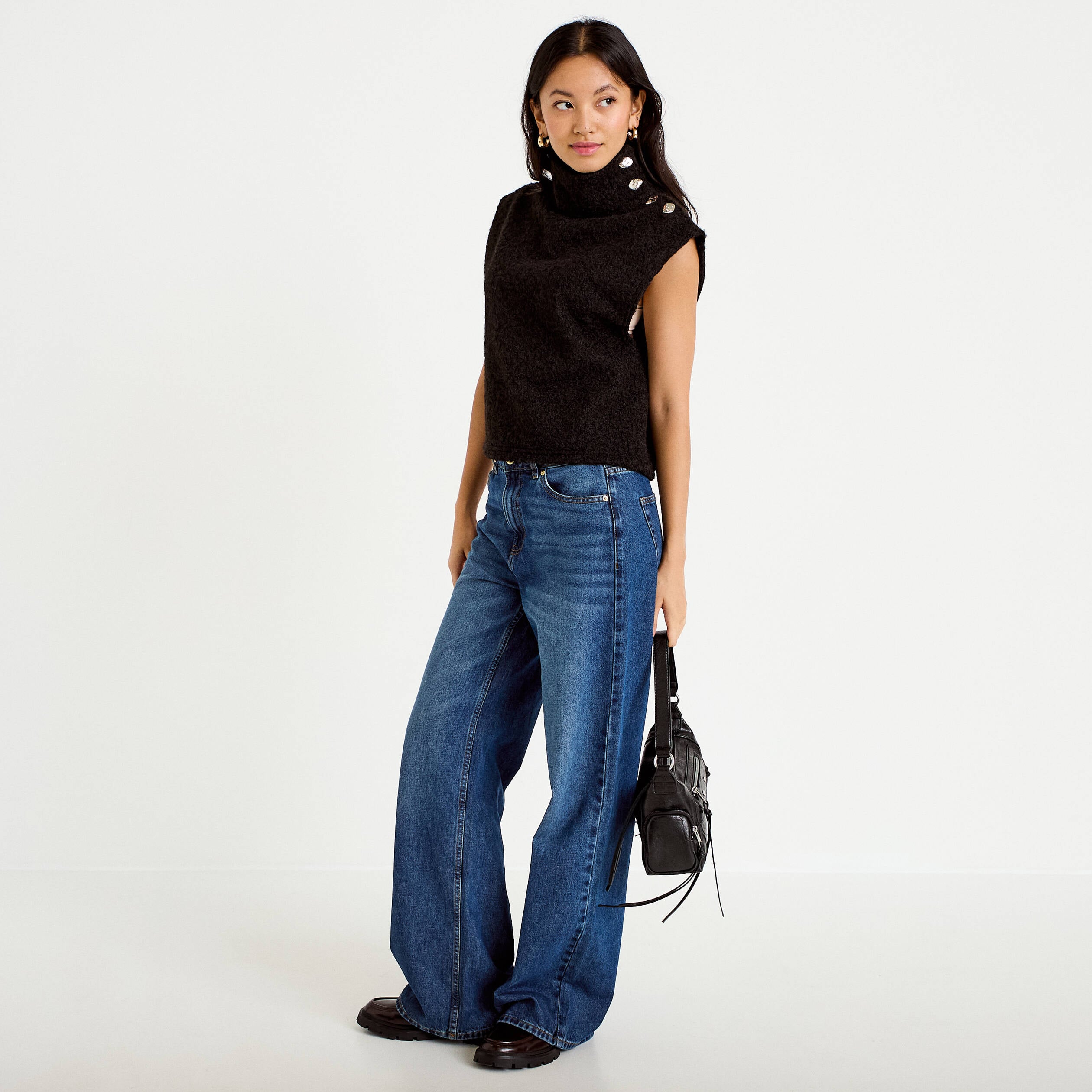 Pull droit sans manches col montant noir femme