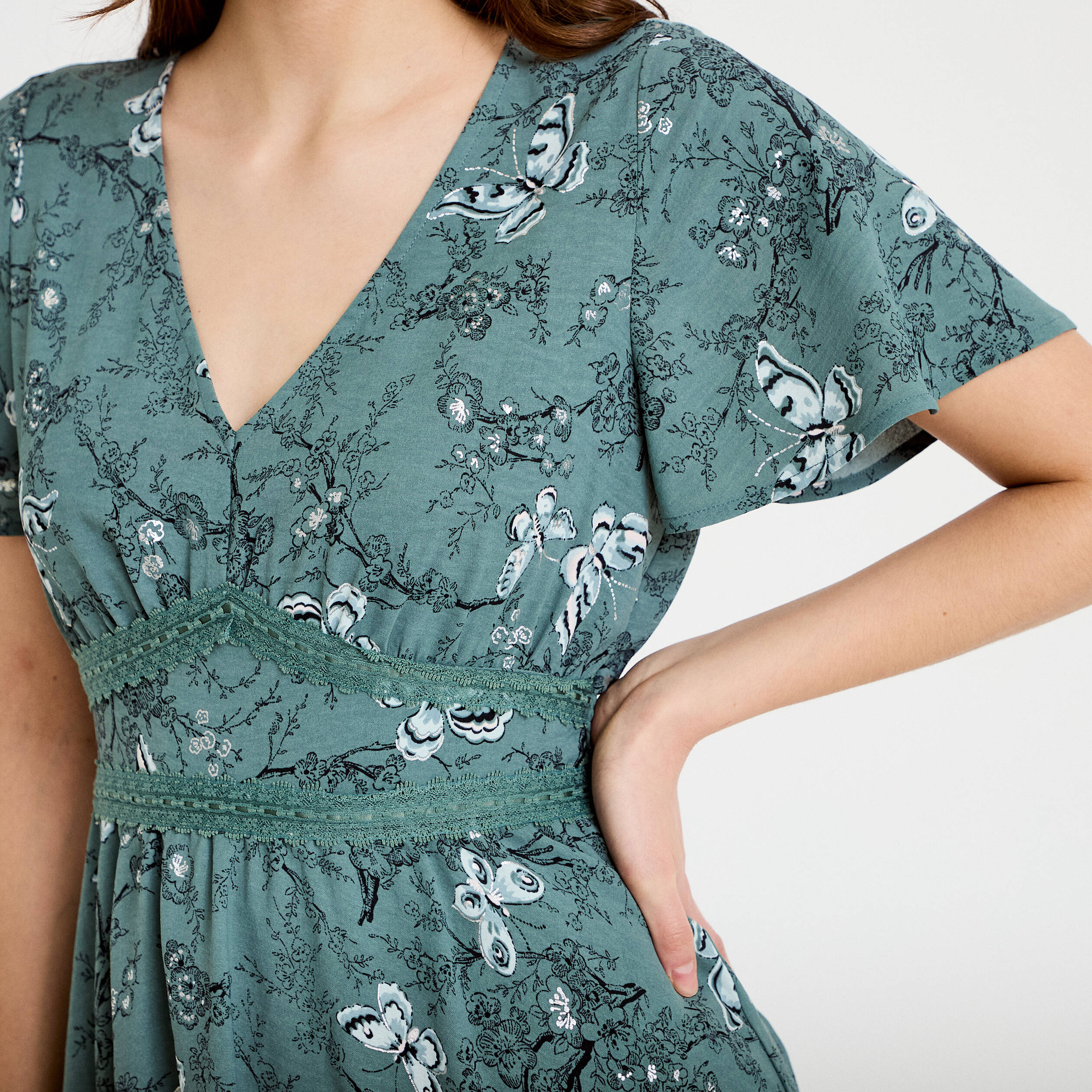 Robe courte &eacute;vas&eacute;e col v manches courtes bleu femme