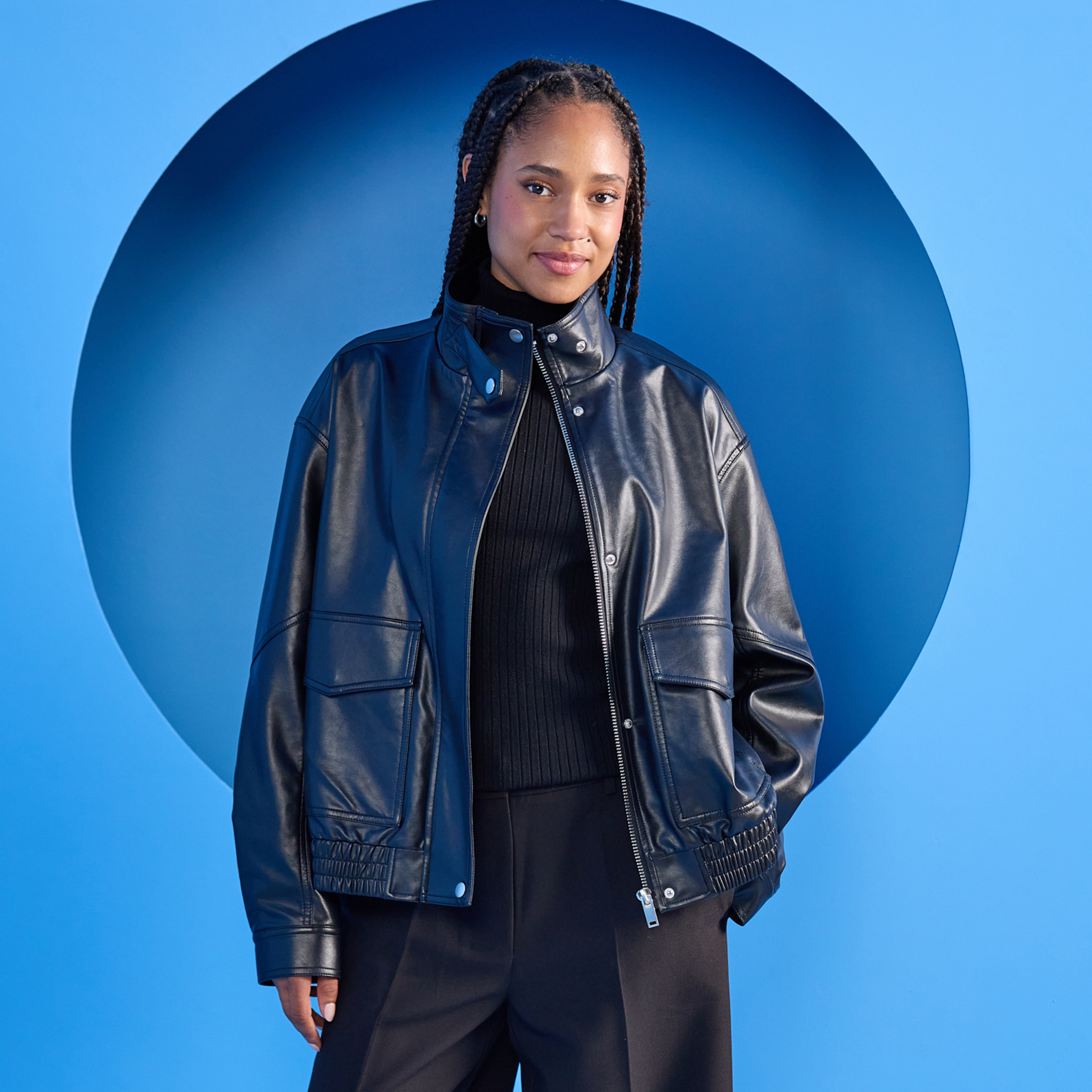 Veste effet boule en similicuir noir femme