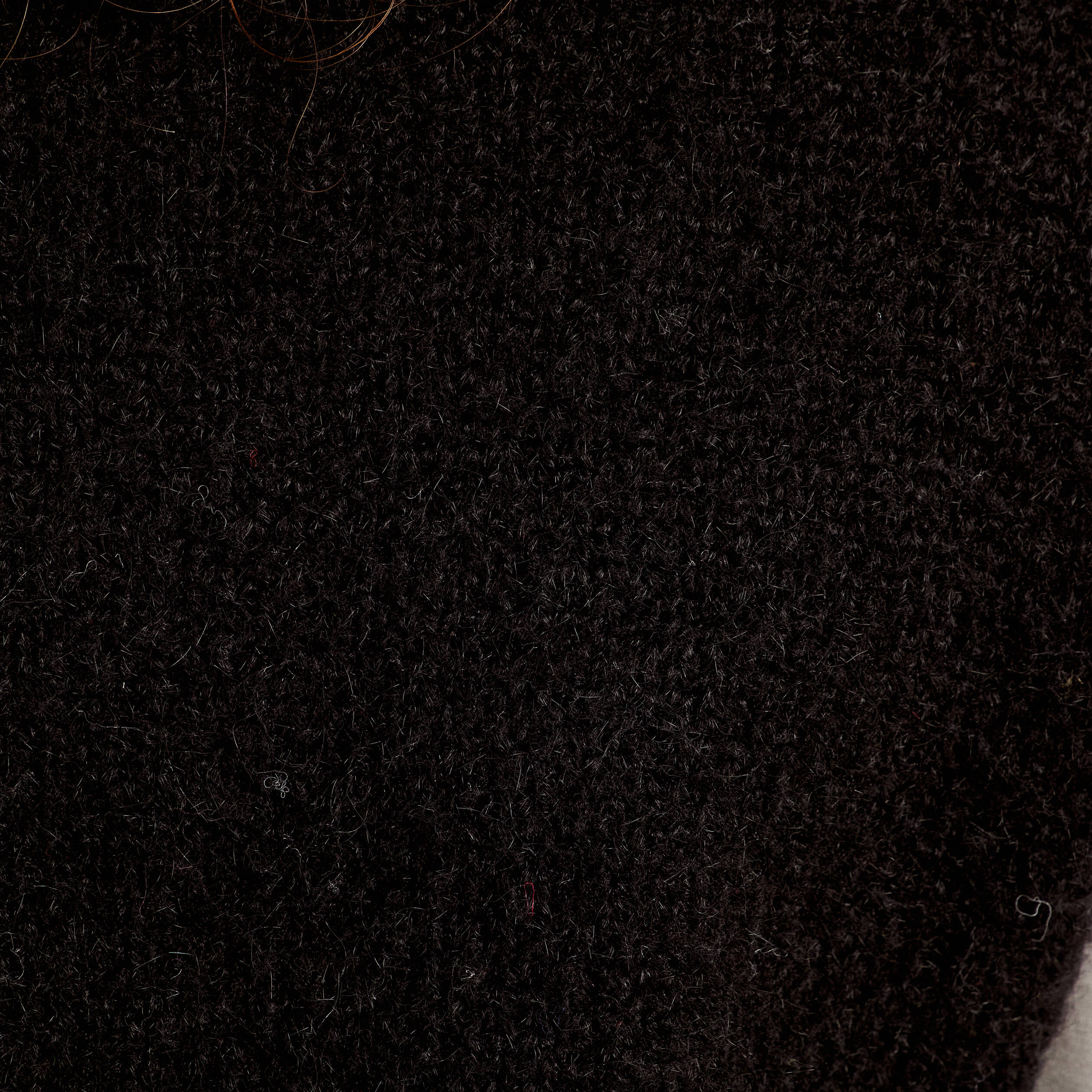 Pull sans manches col roul&eacute; noir femme