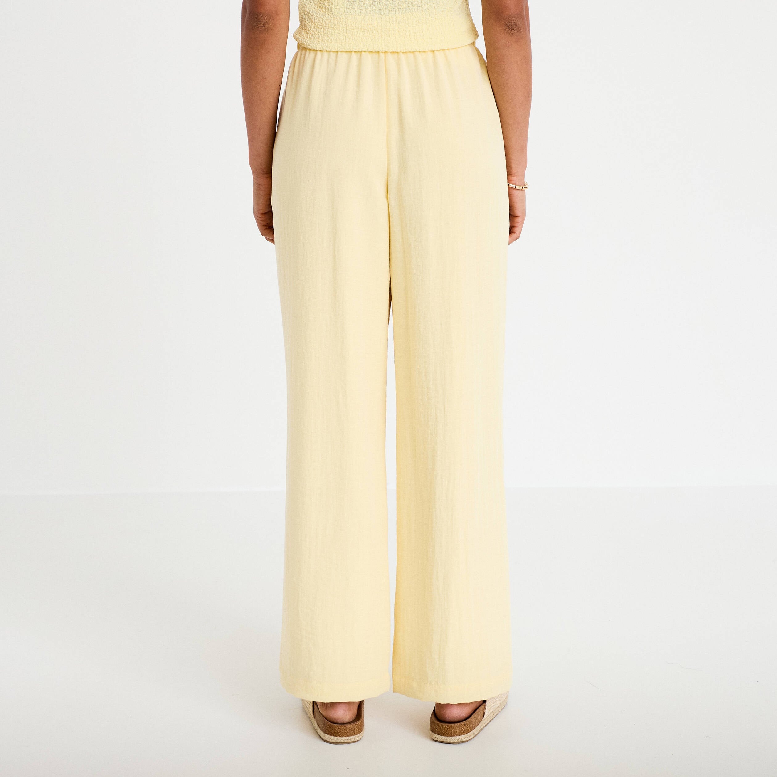 Pantalon large fluide taille &eacute;lastiqu&eacute;e jaune pastel femme